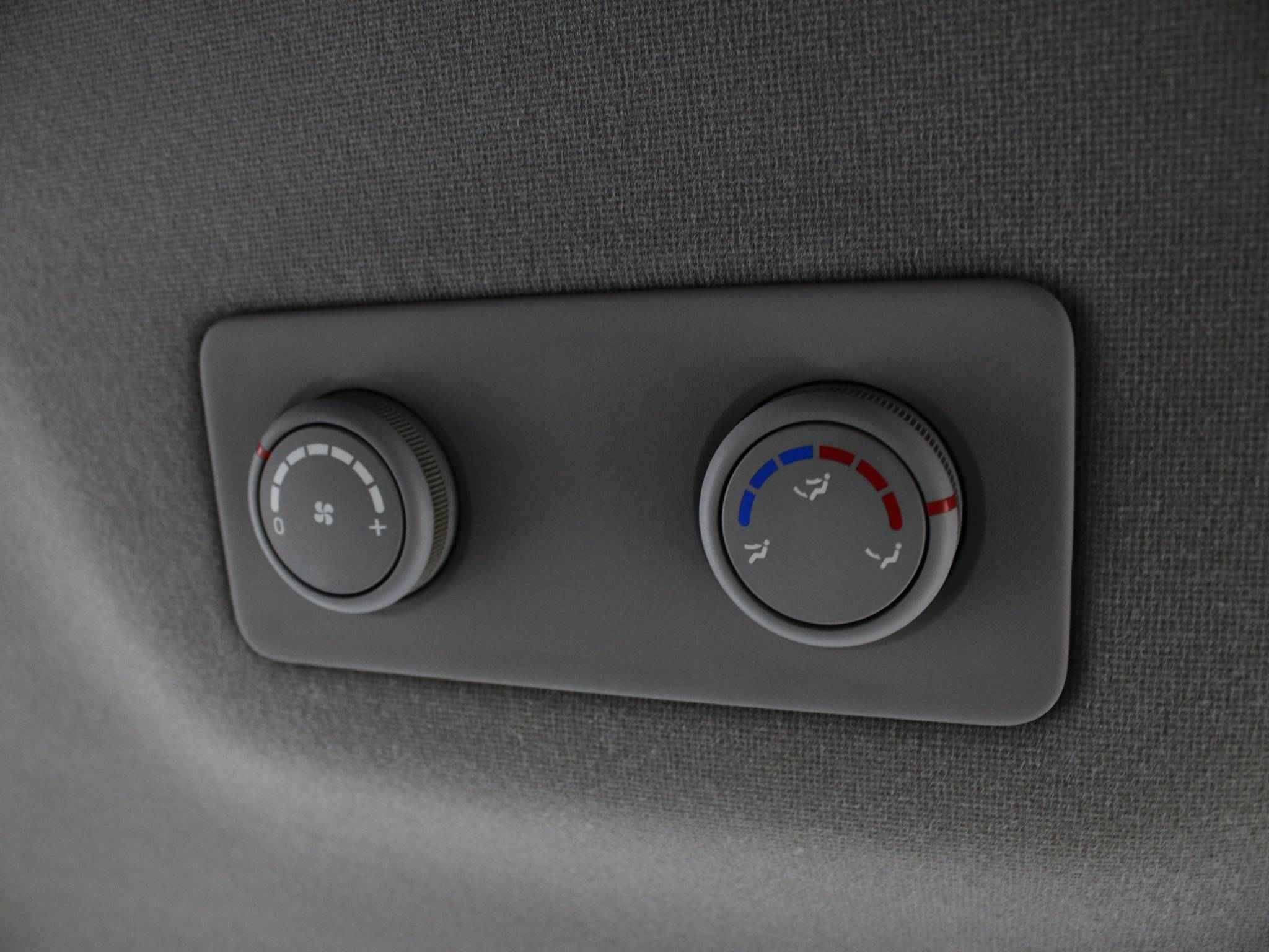 Hyundai Grand Starex, I