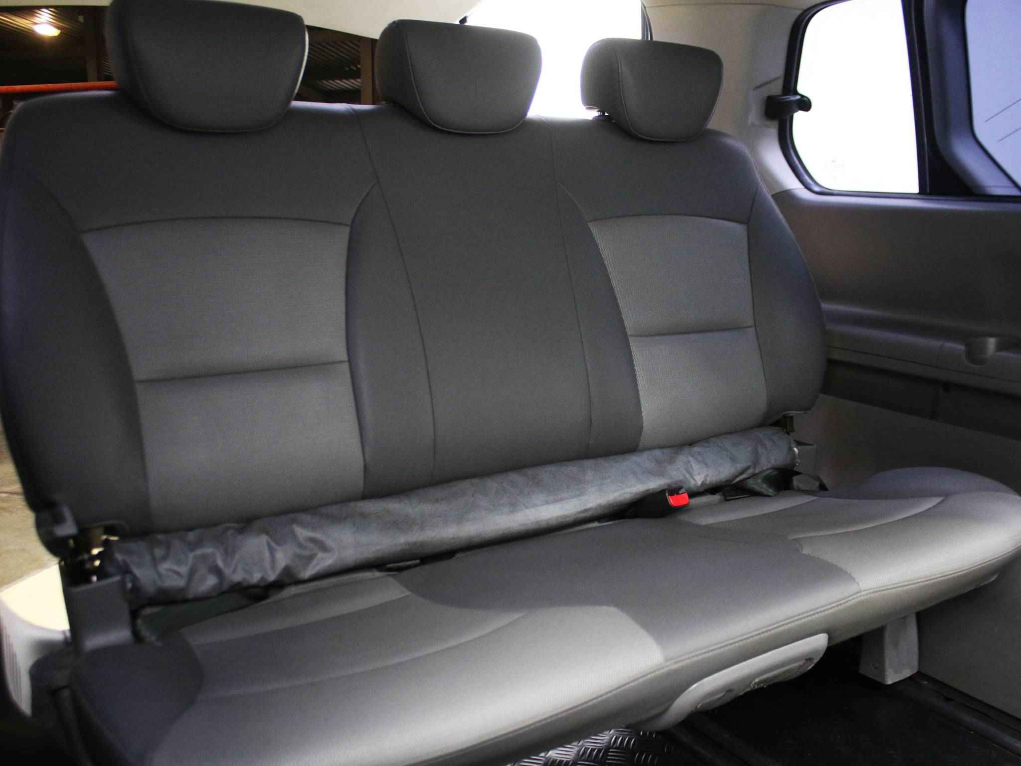 Hyundai Grand Starex, I