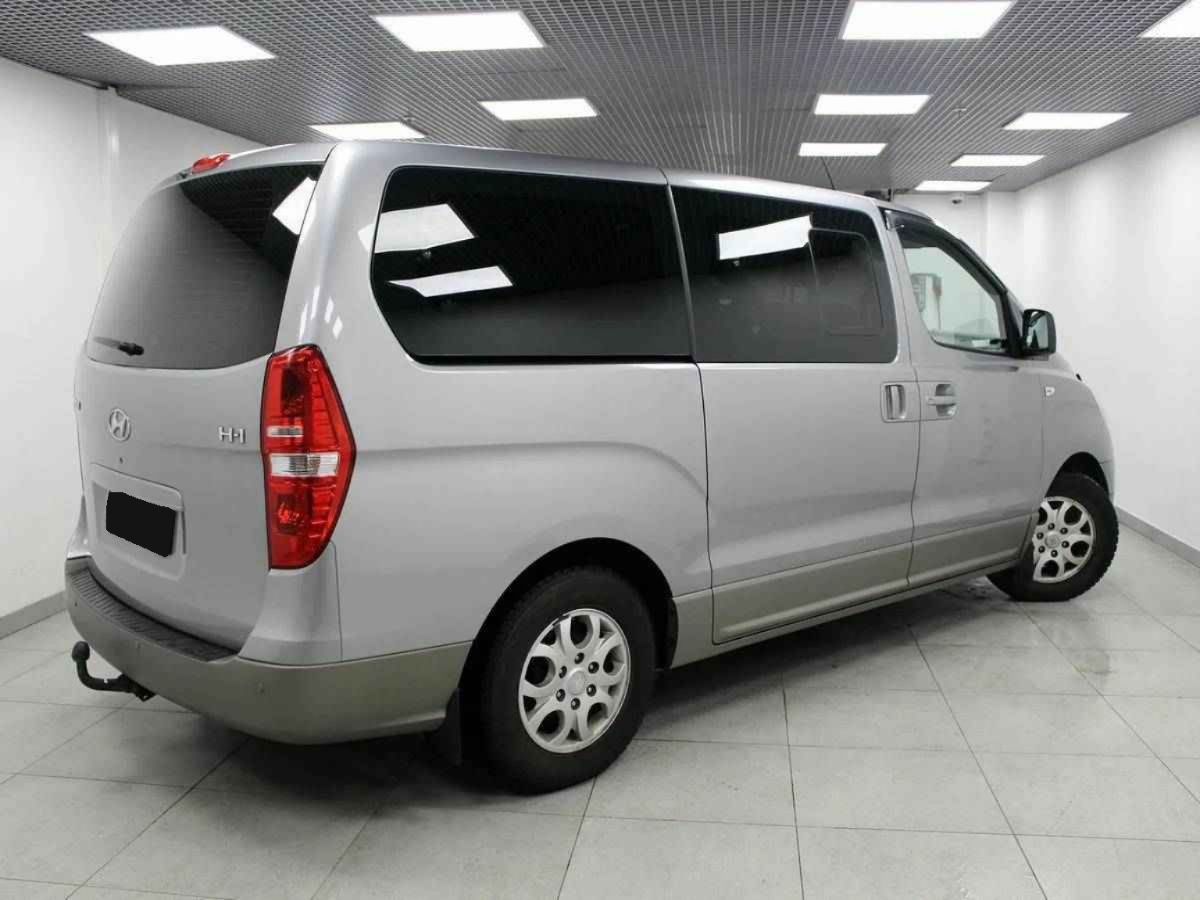 Hyundai Grand Starex, I