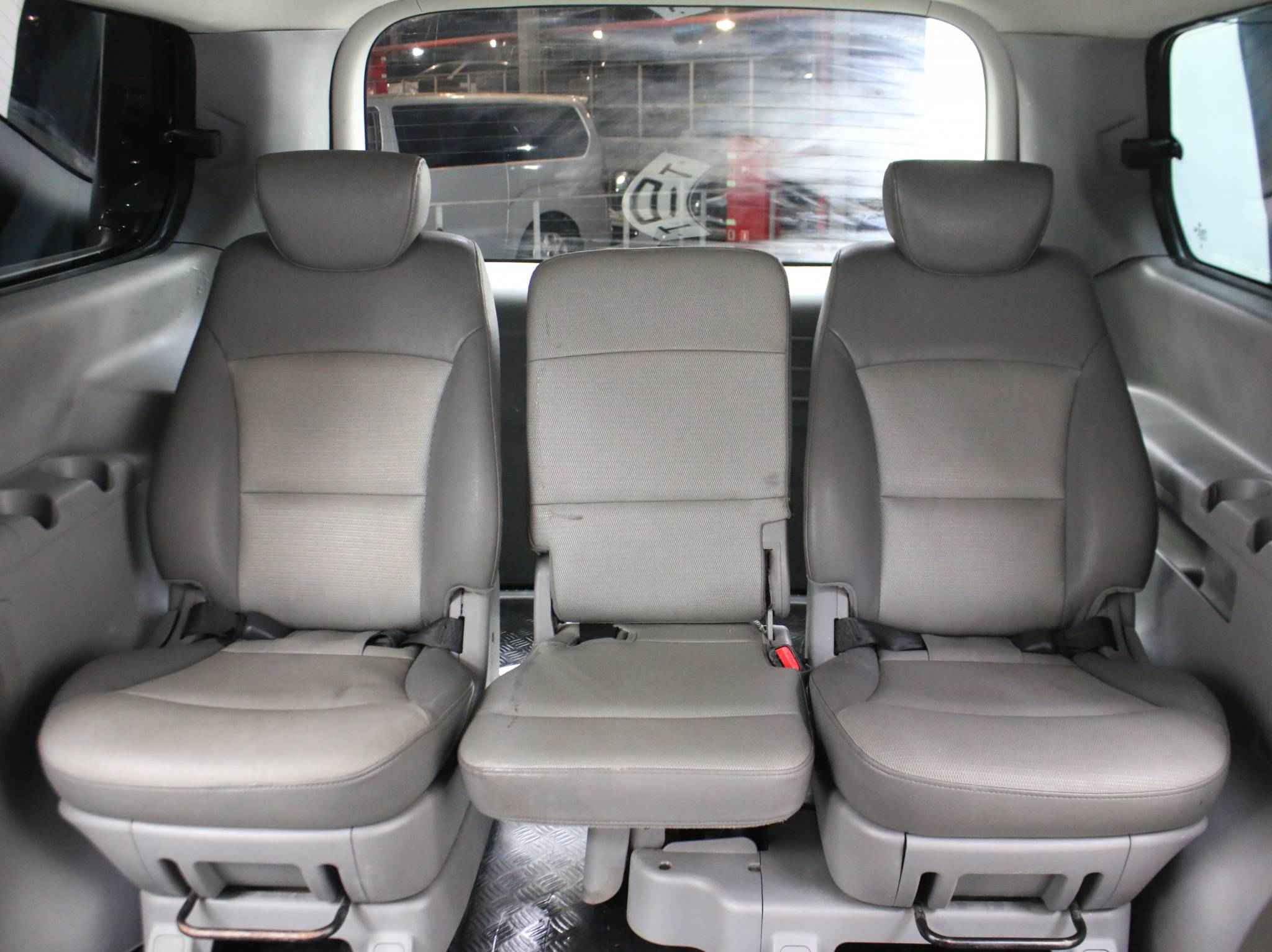 Hyundai Grand Starex, I