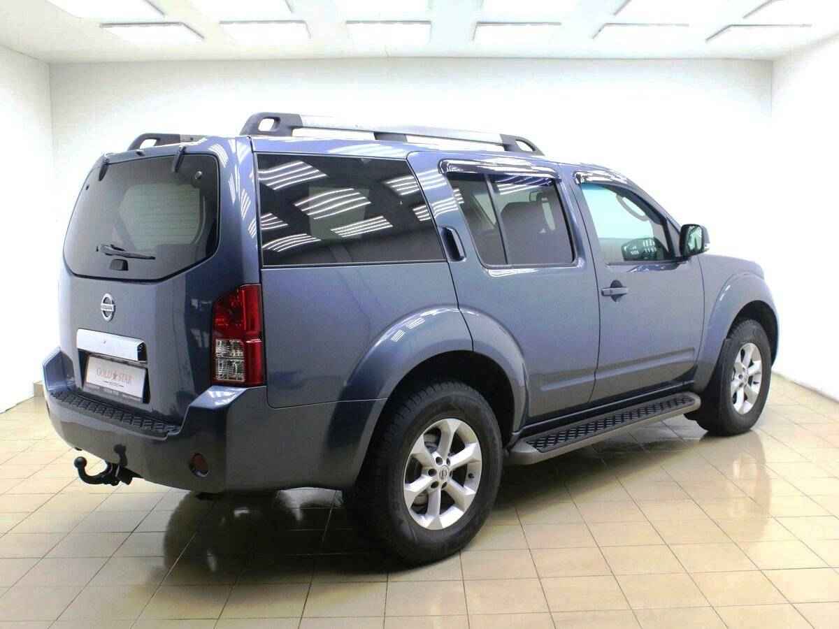 Nissan Pathfinder, III