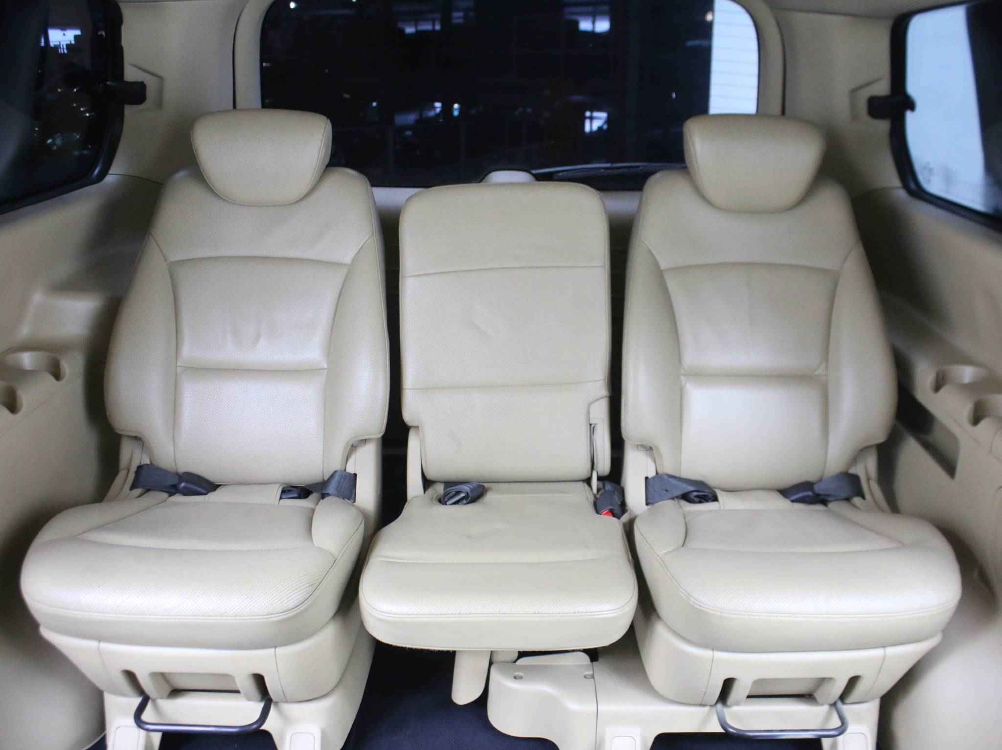 Hyundai Grand Starex, I