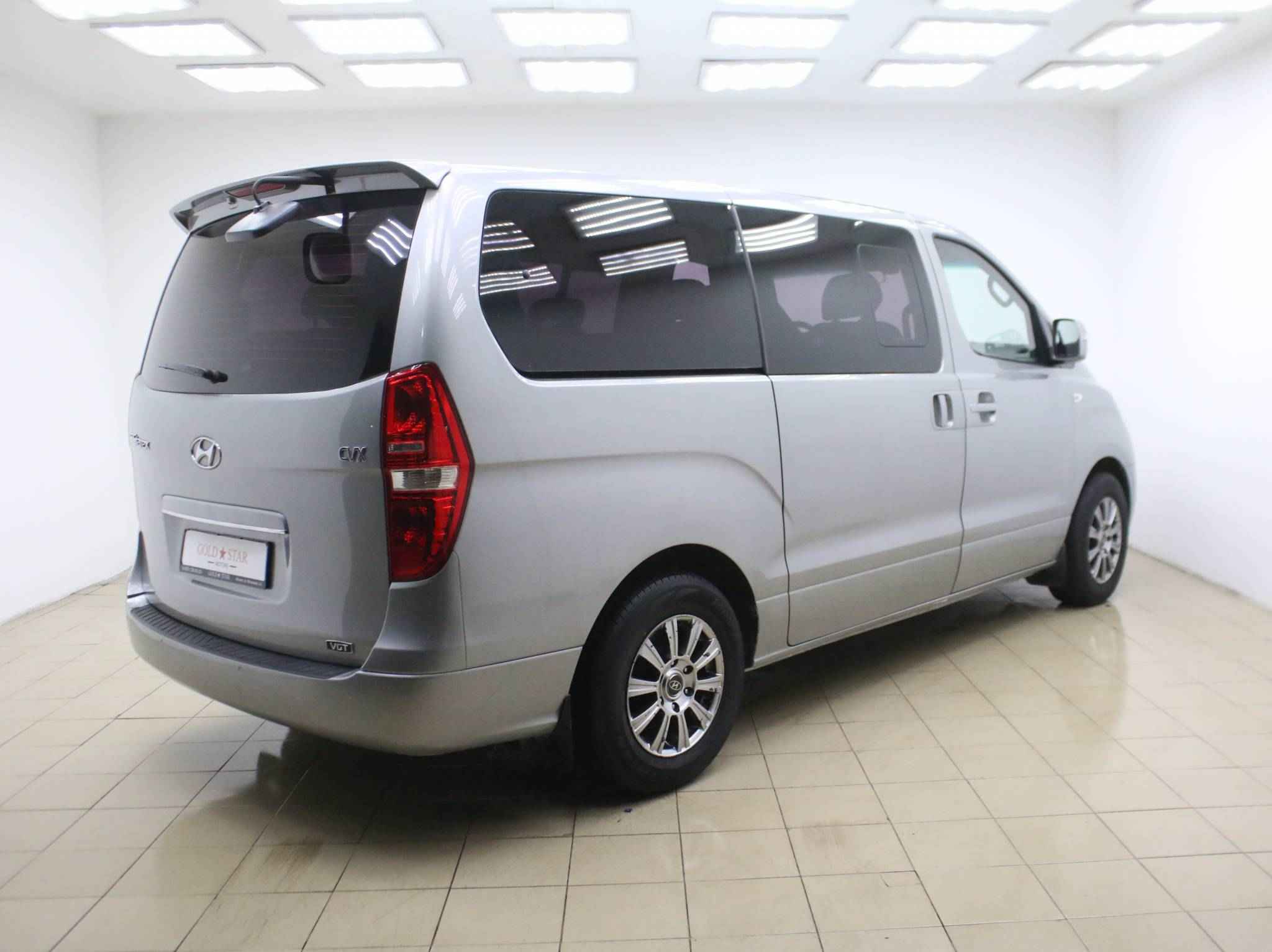 Hyundai Grand Starex, I