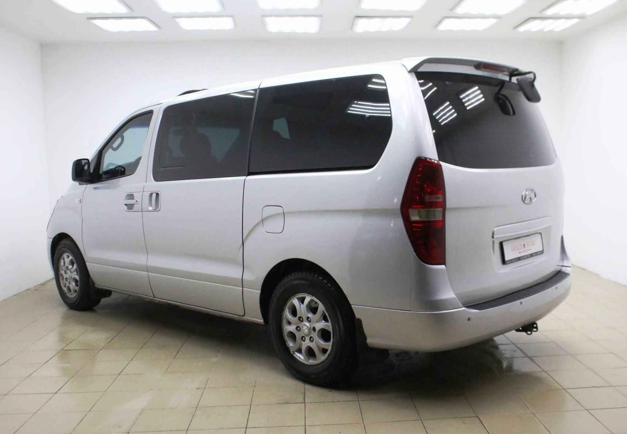 Hyundai Grand Starex, I