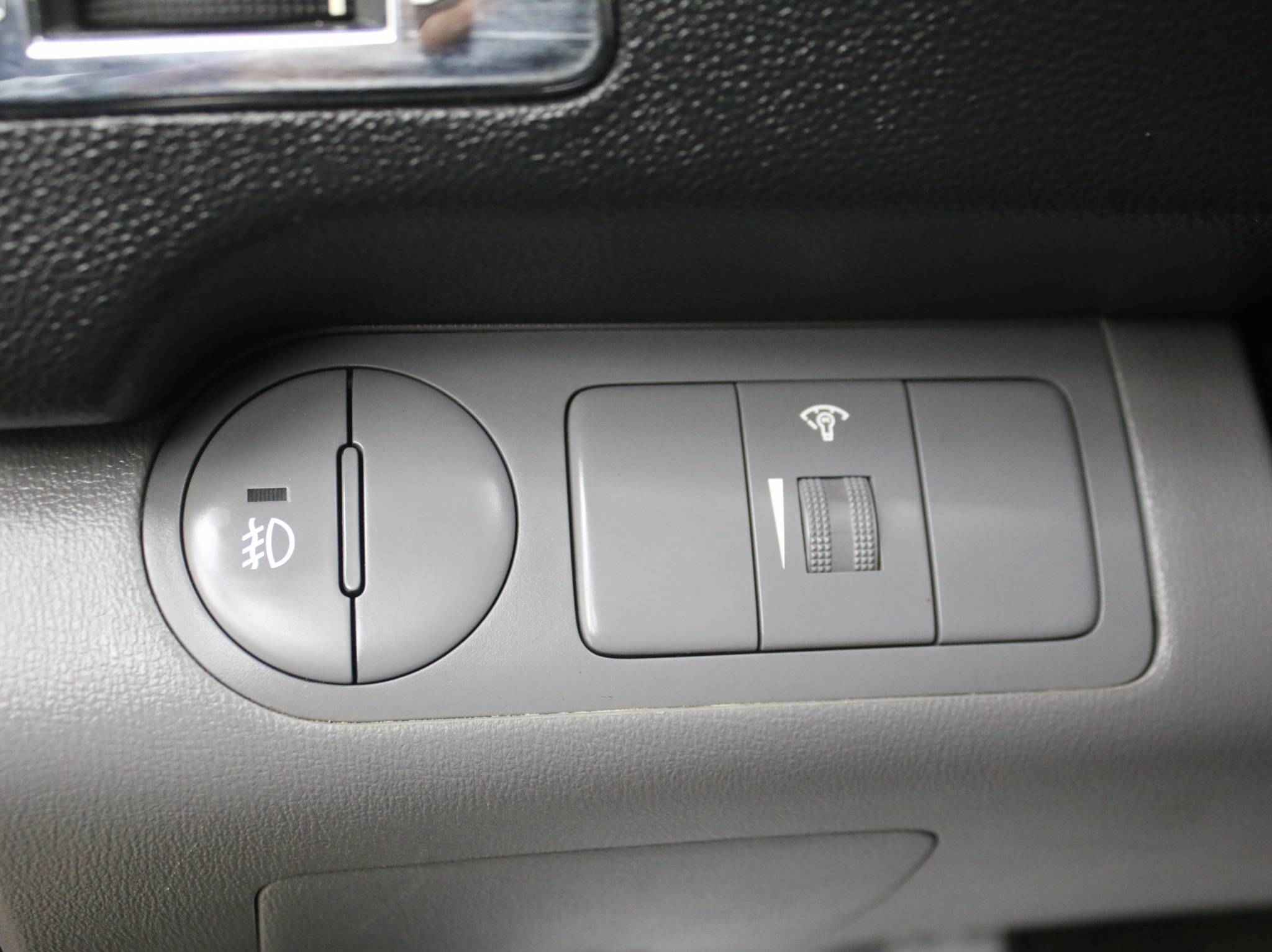 Hyundai Grand Starex, I