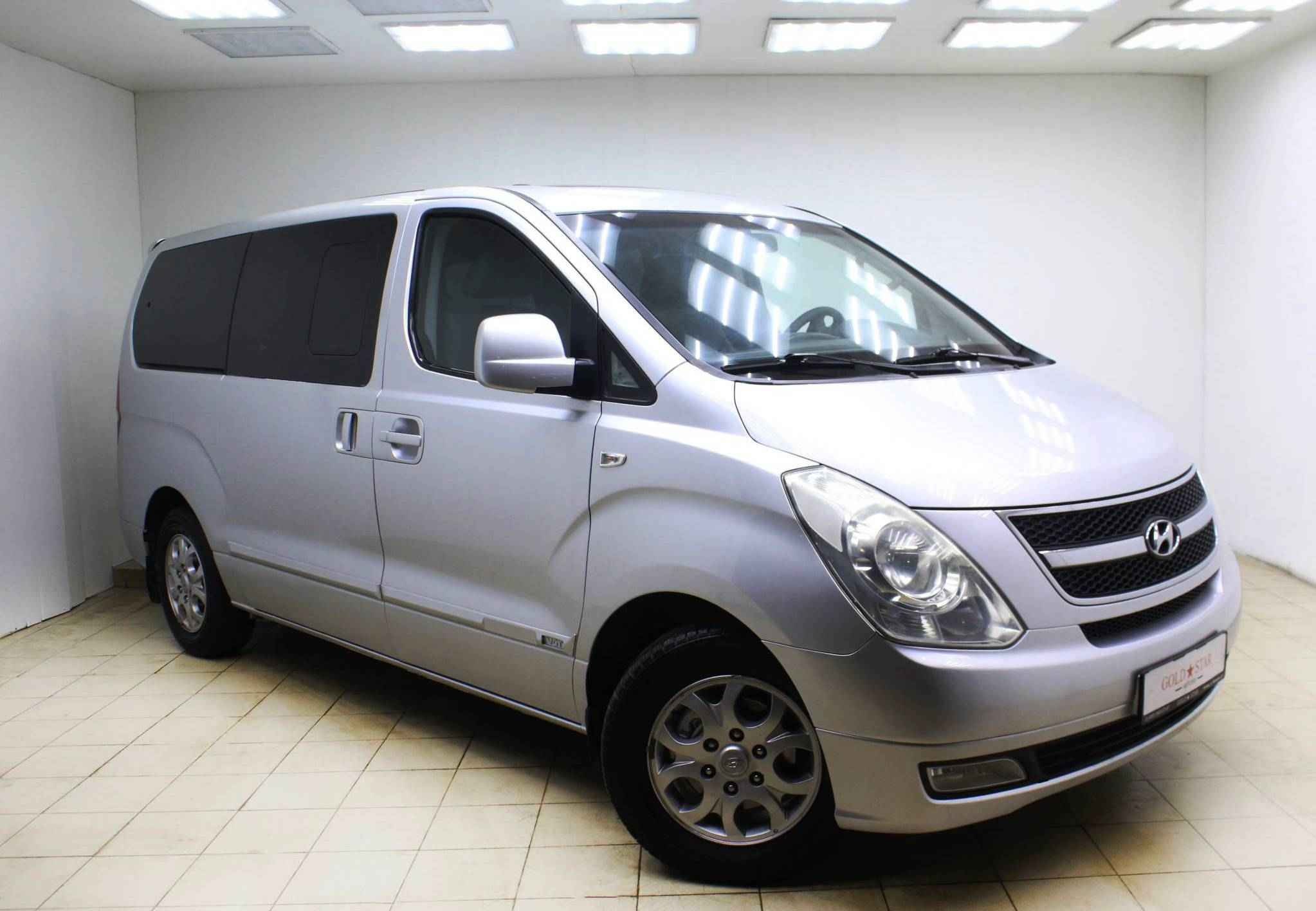 Hyundai Grand Starex, I