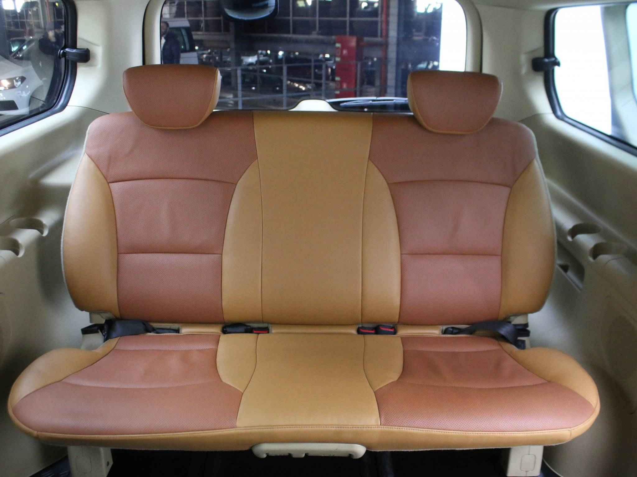 Hyundai Grand Starex, I