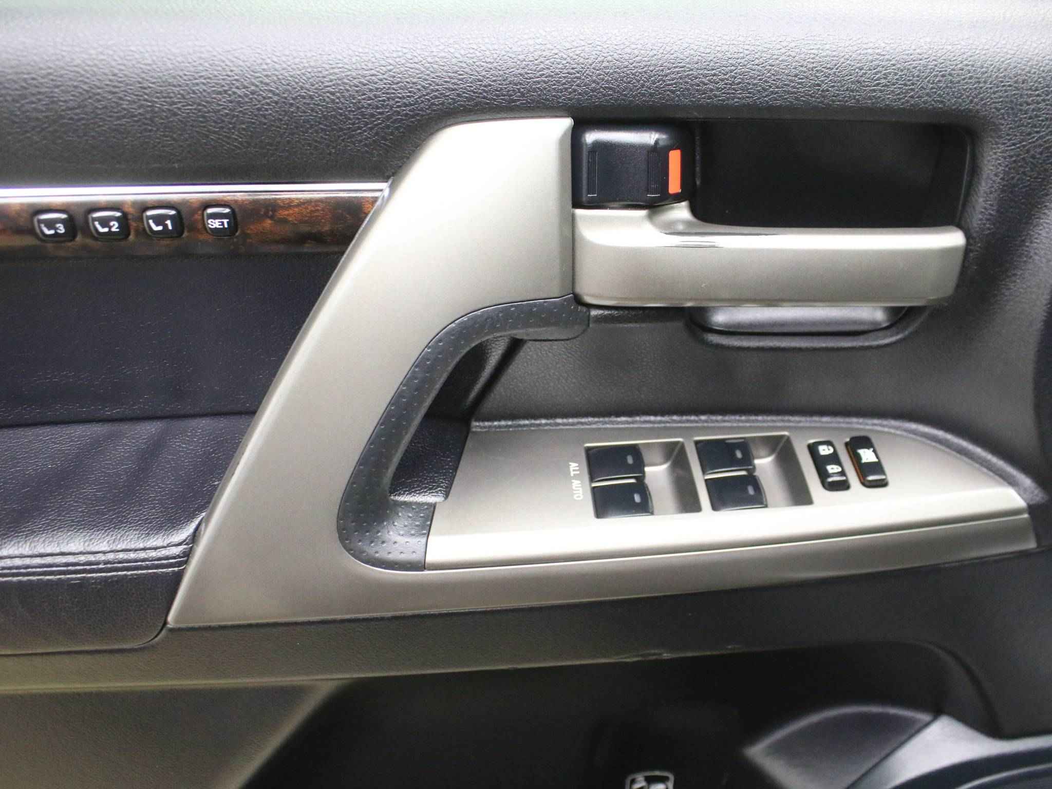 Toyota Land Cruiser, 200 Series