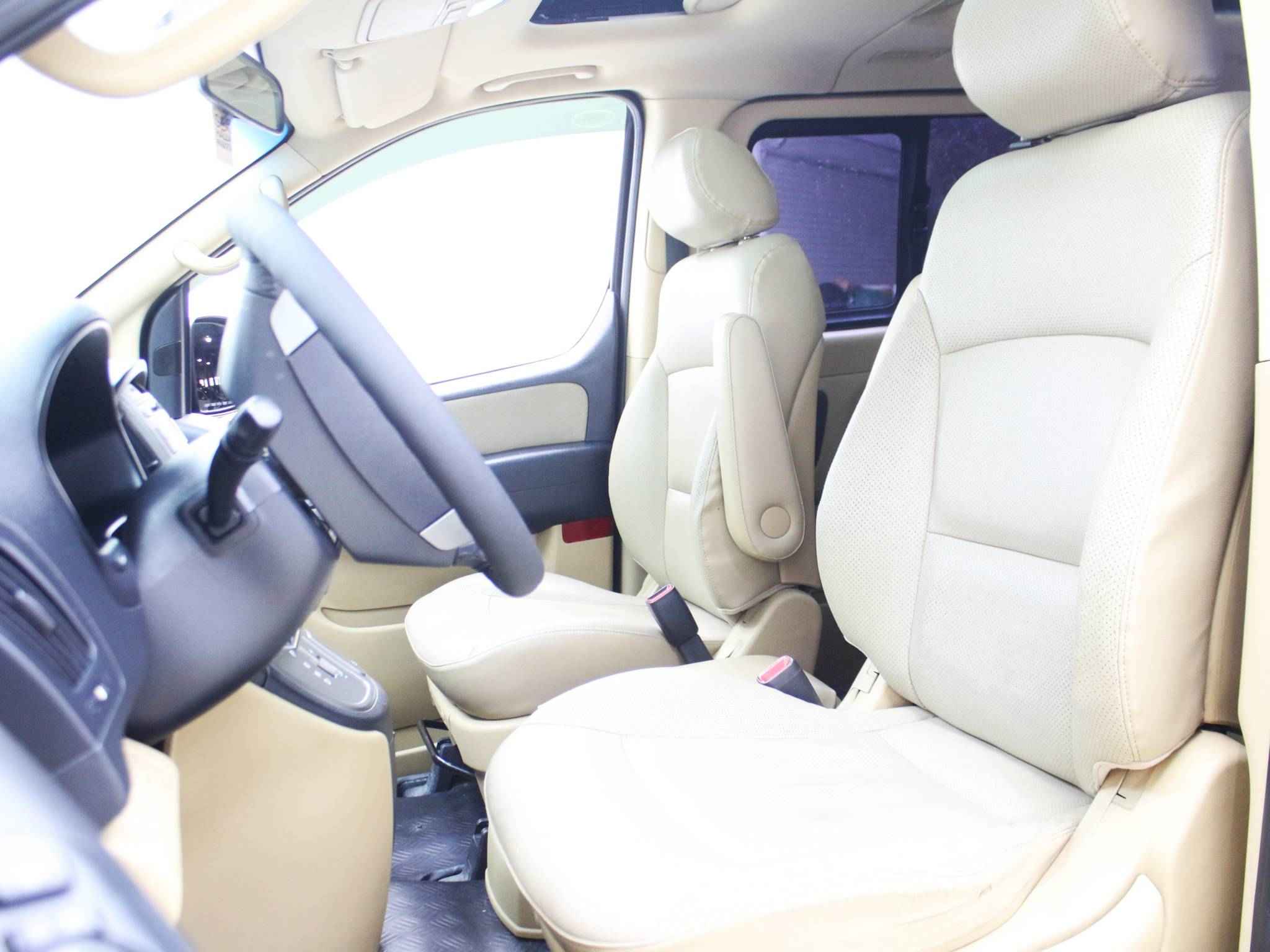 Hyundai Grand Starex, I