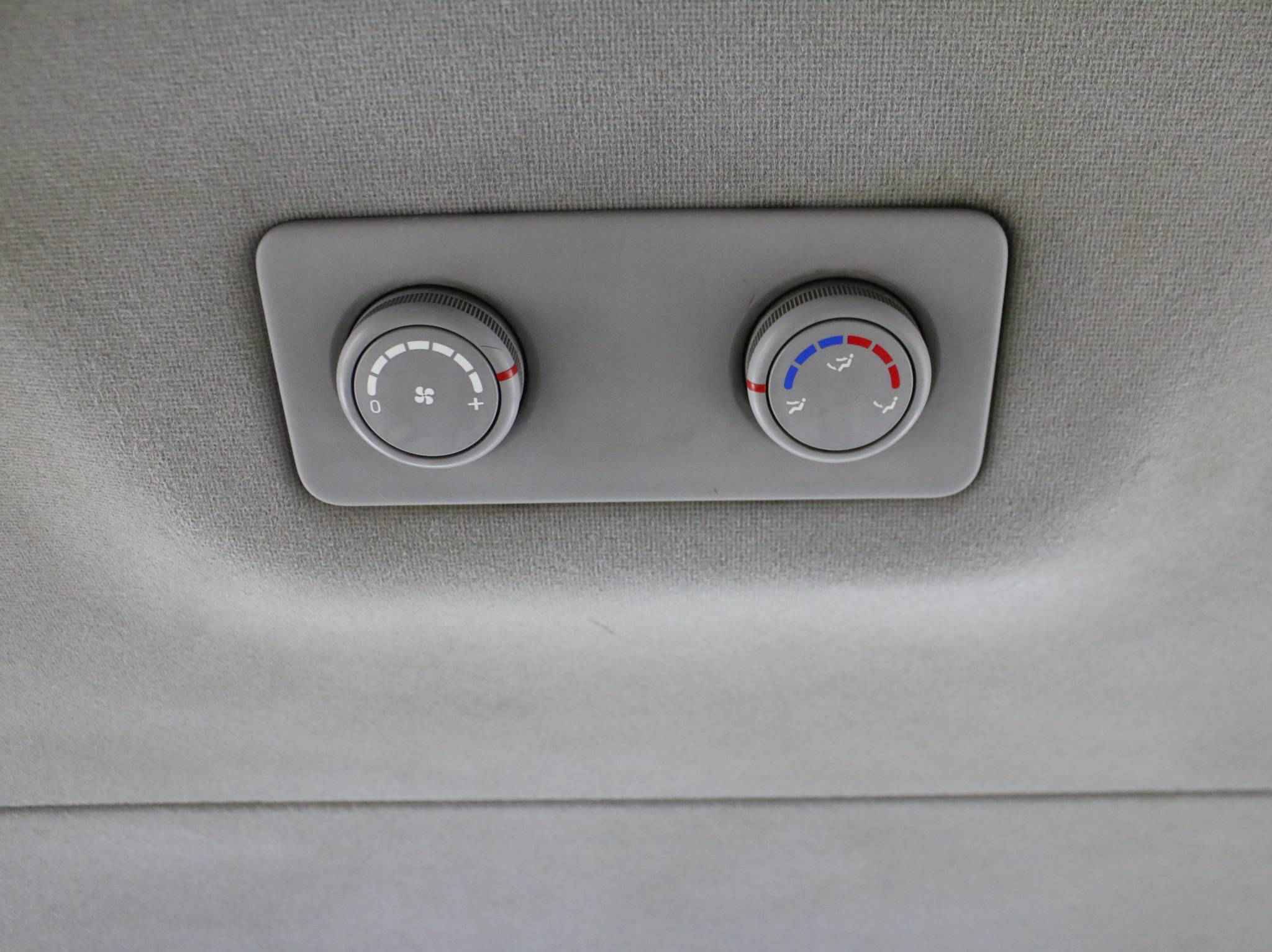 Hyundai Grand Starex, I