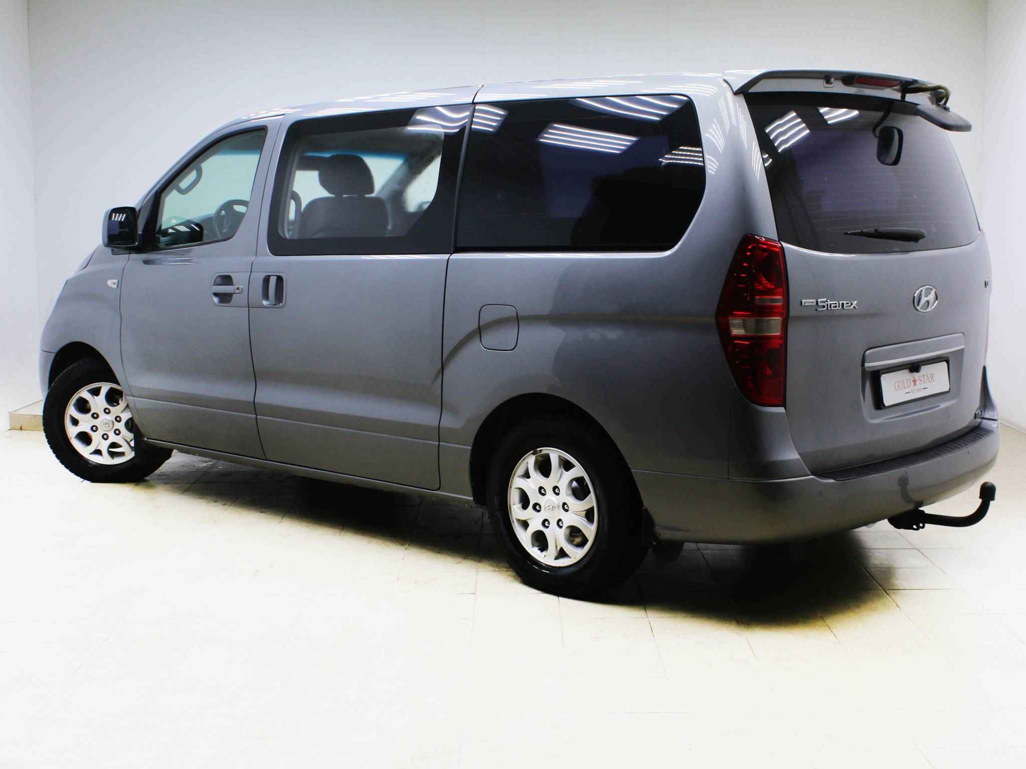 Hyundai Grand Starex, I