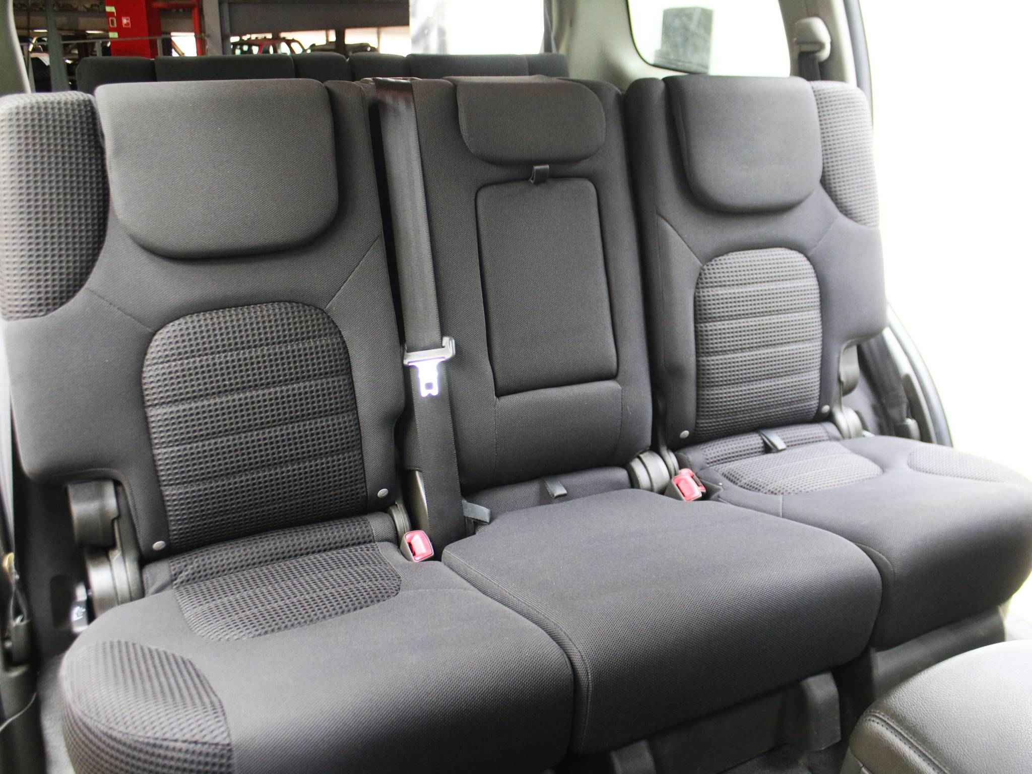 Nissan Pathfinder, III