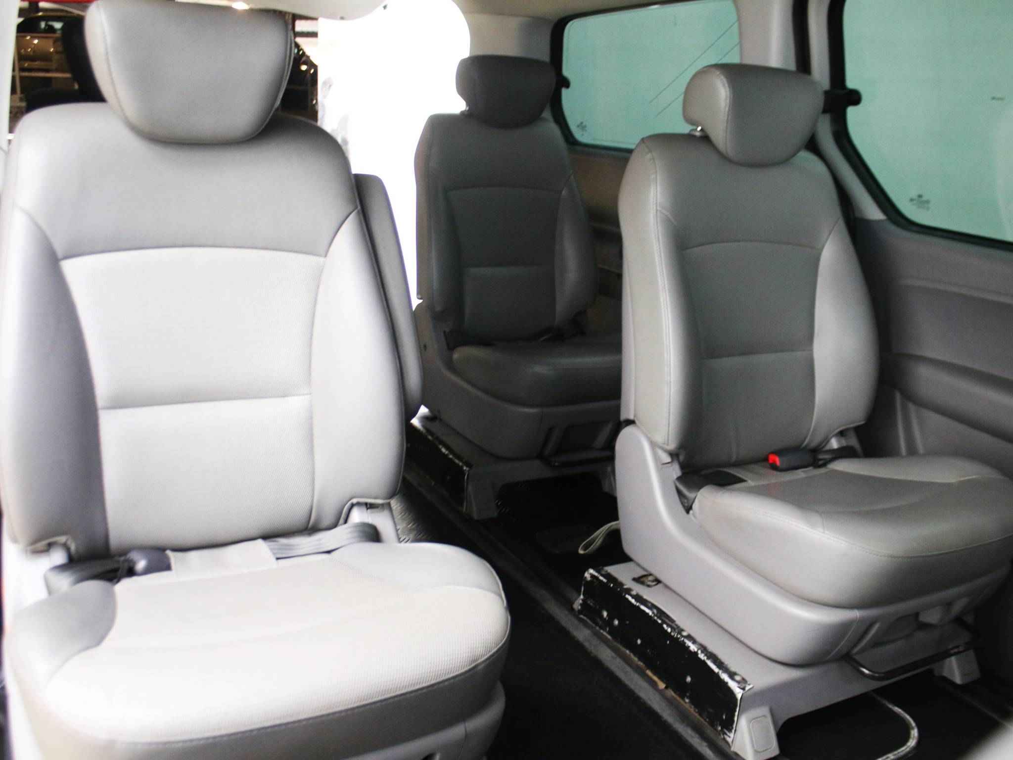 Hyundai Grand Starex, I