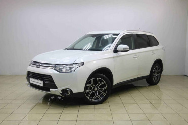 Mitsubishi Outlander, III