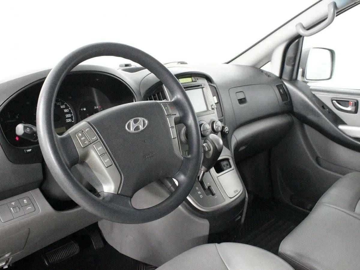 Hyundai Grand Starex, I