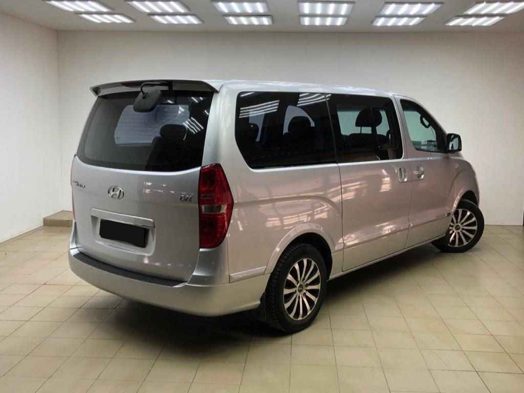 Hyundai Grand Starex, I