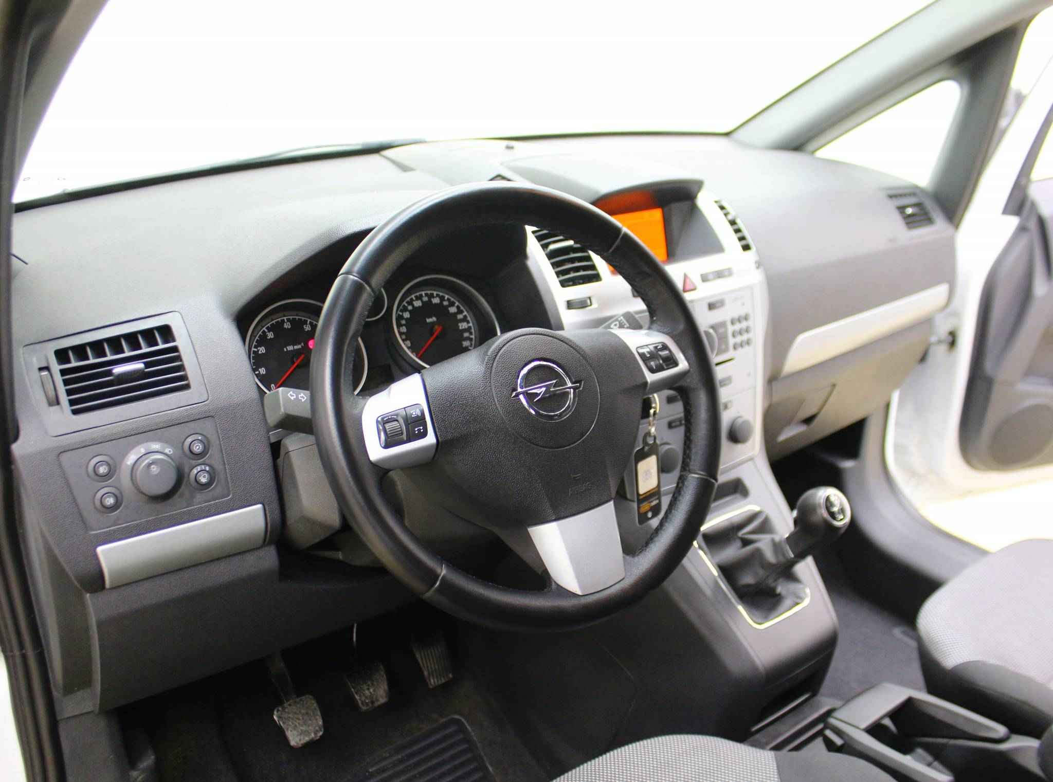 Opel Zafira, B Рестайлинг