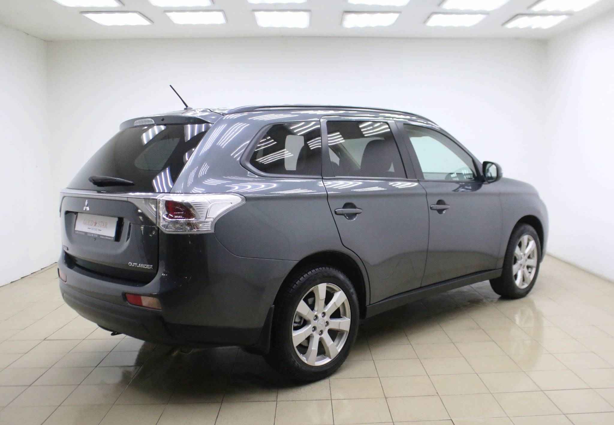 Mitsubishi Outlander, III