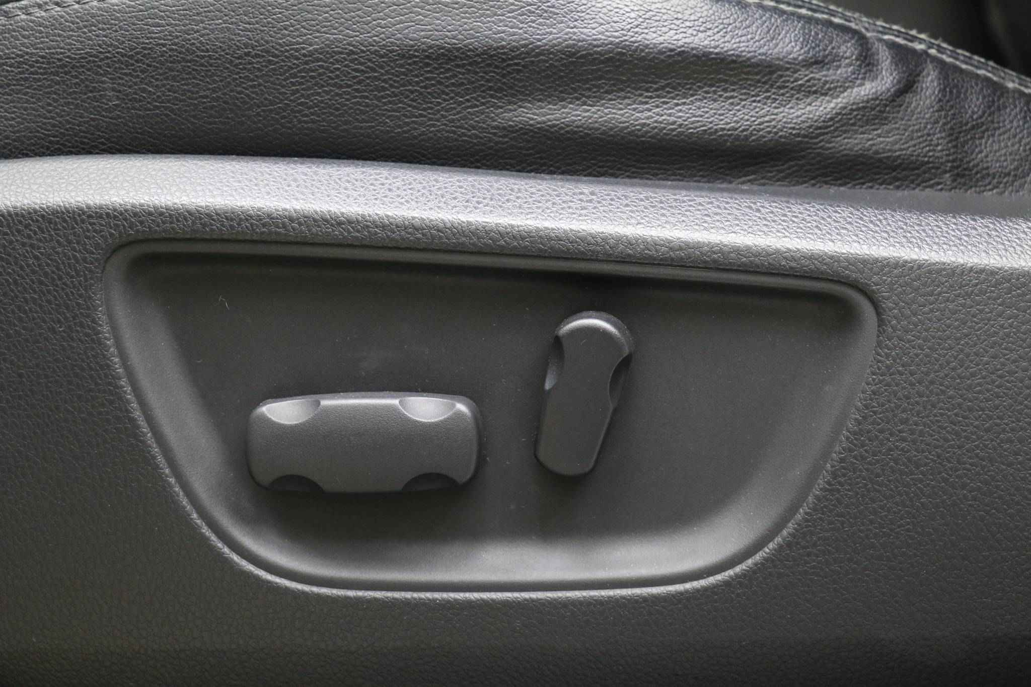 Mitsubishi Pajero Sport, III