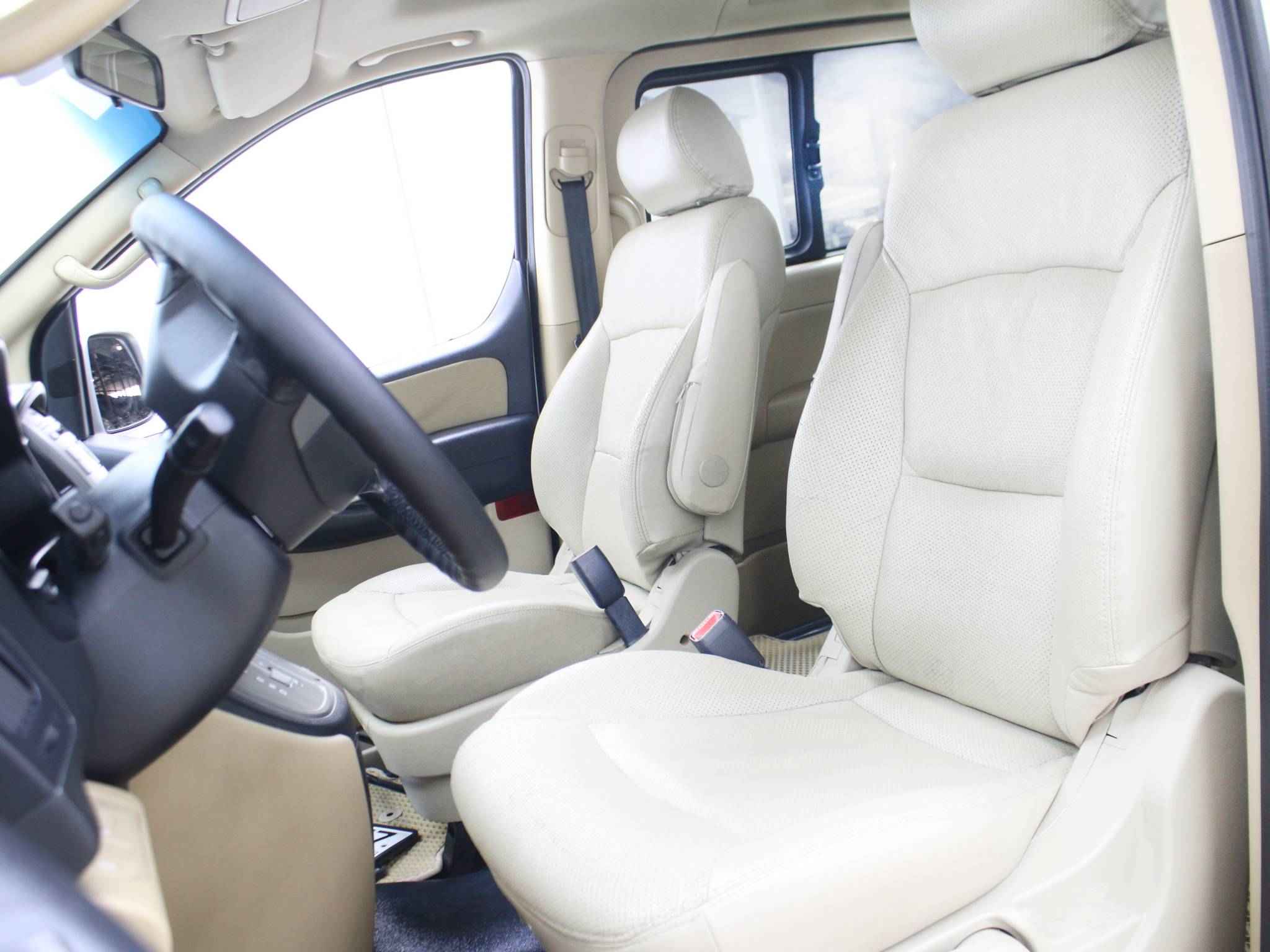 Hyundai Grand Starex, I