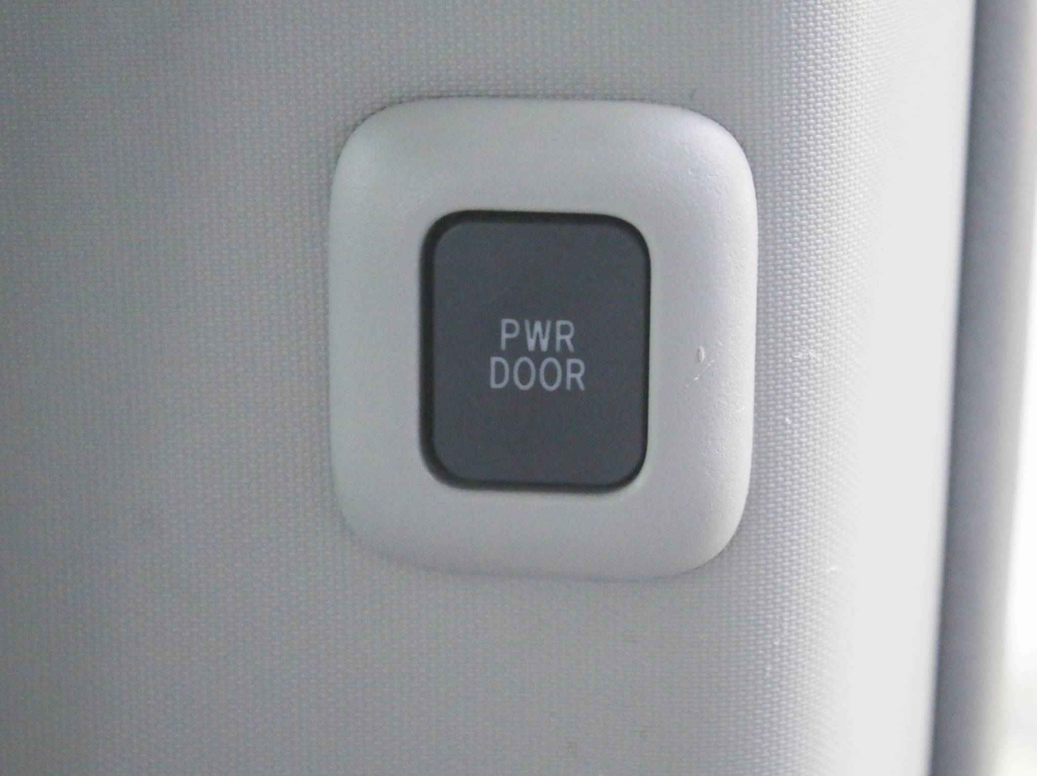 Toyota Sienna, III Рестайлинг