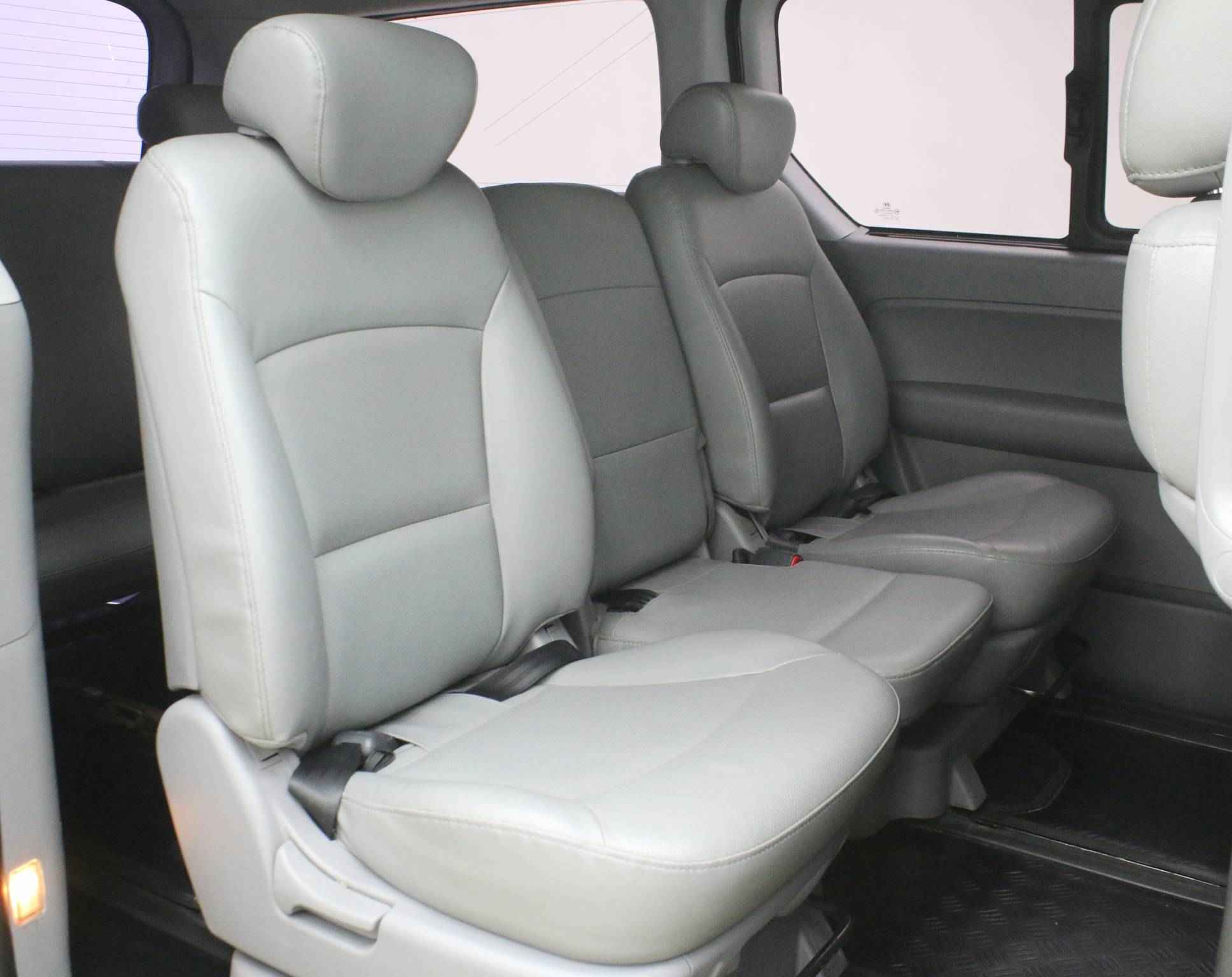 Hyundai Grand Starex, I