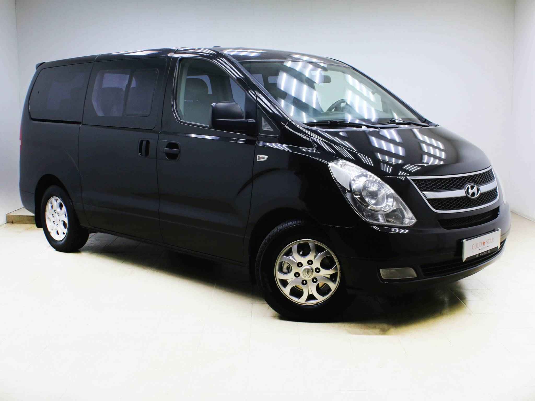 Hyundai Grand Starex, I