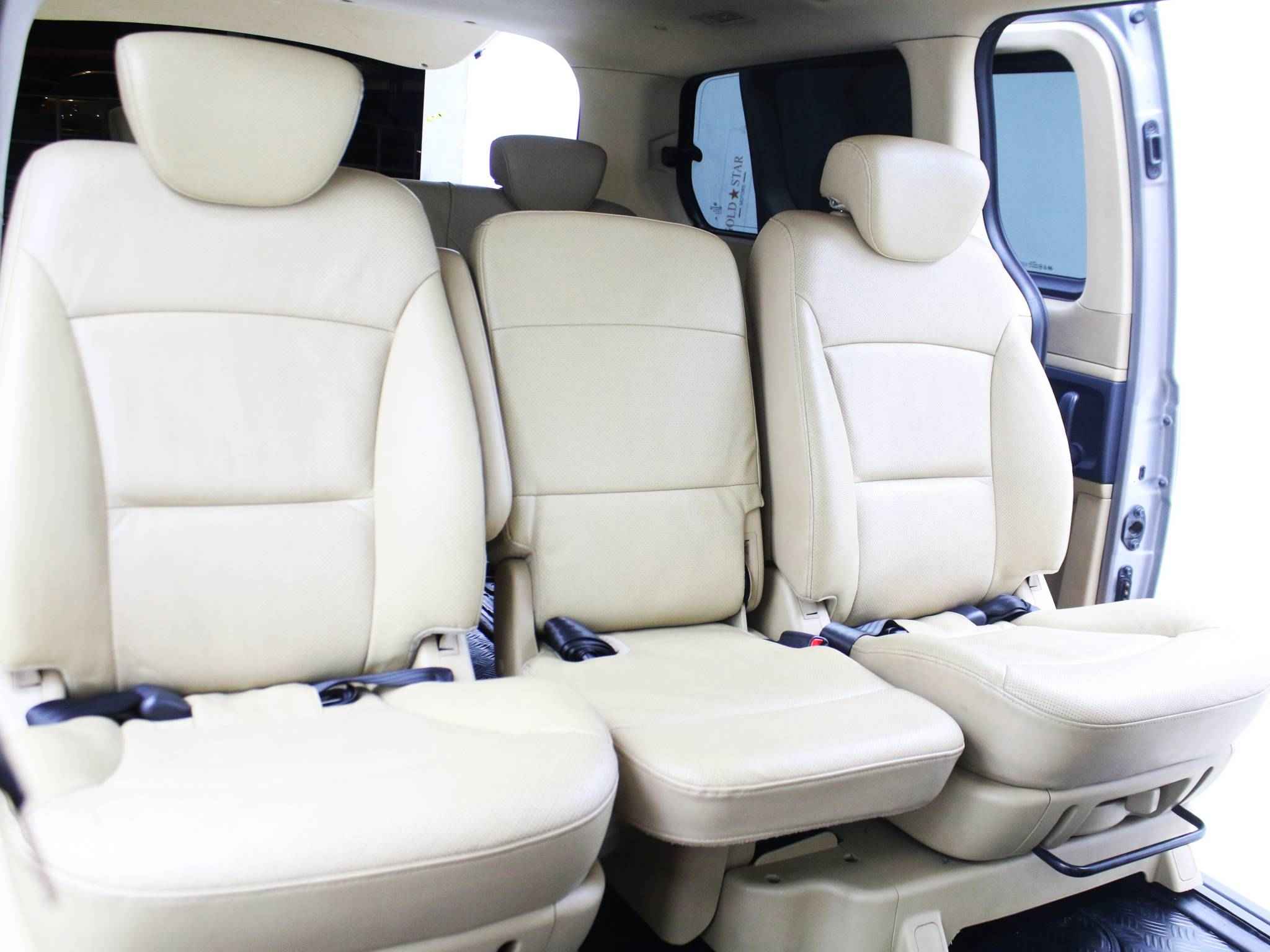 Hyundai Grand Starex, I