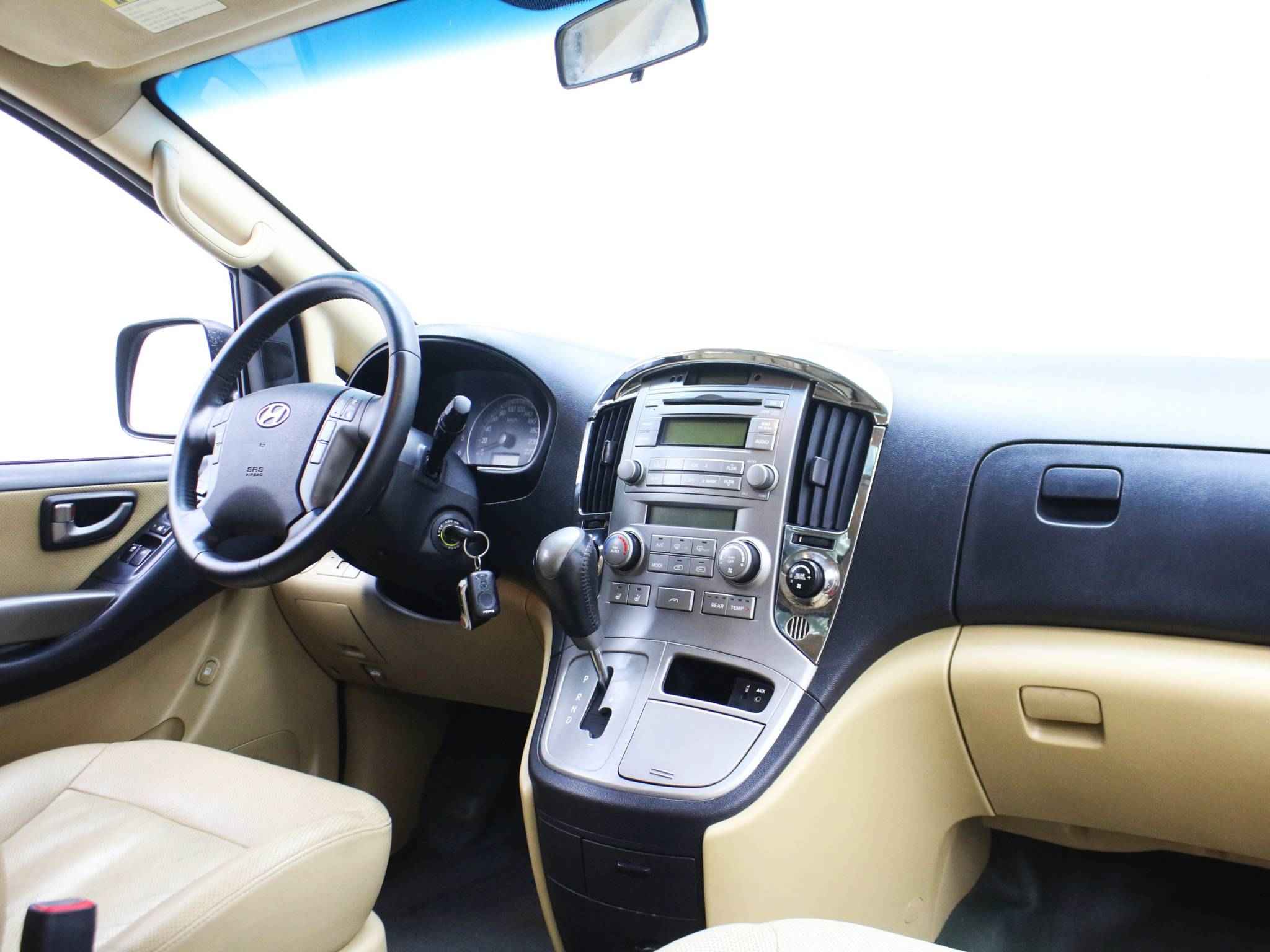 Hyundai Grand Starex, I