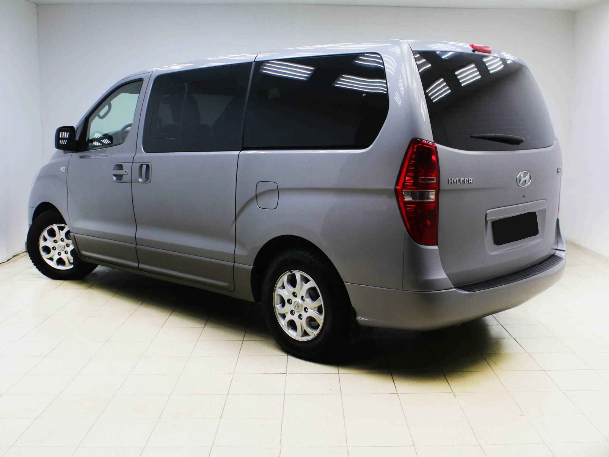 Hyundai H-1, II