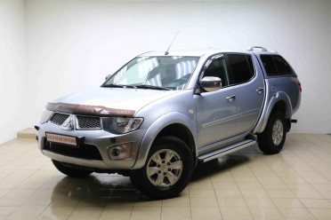 Mitsubishi L200, IV