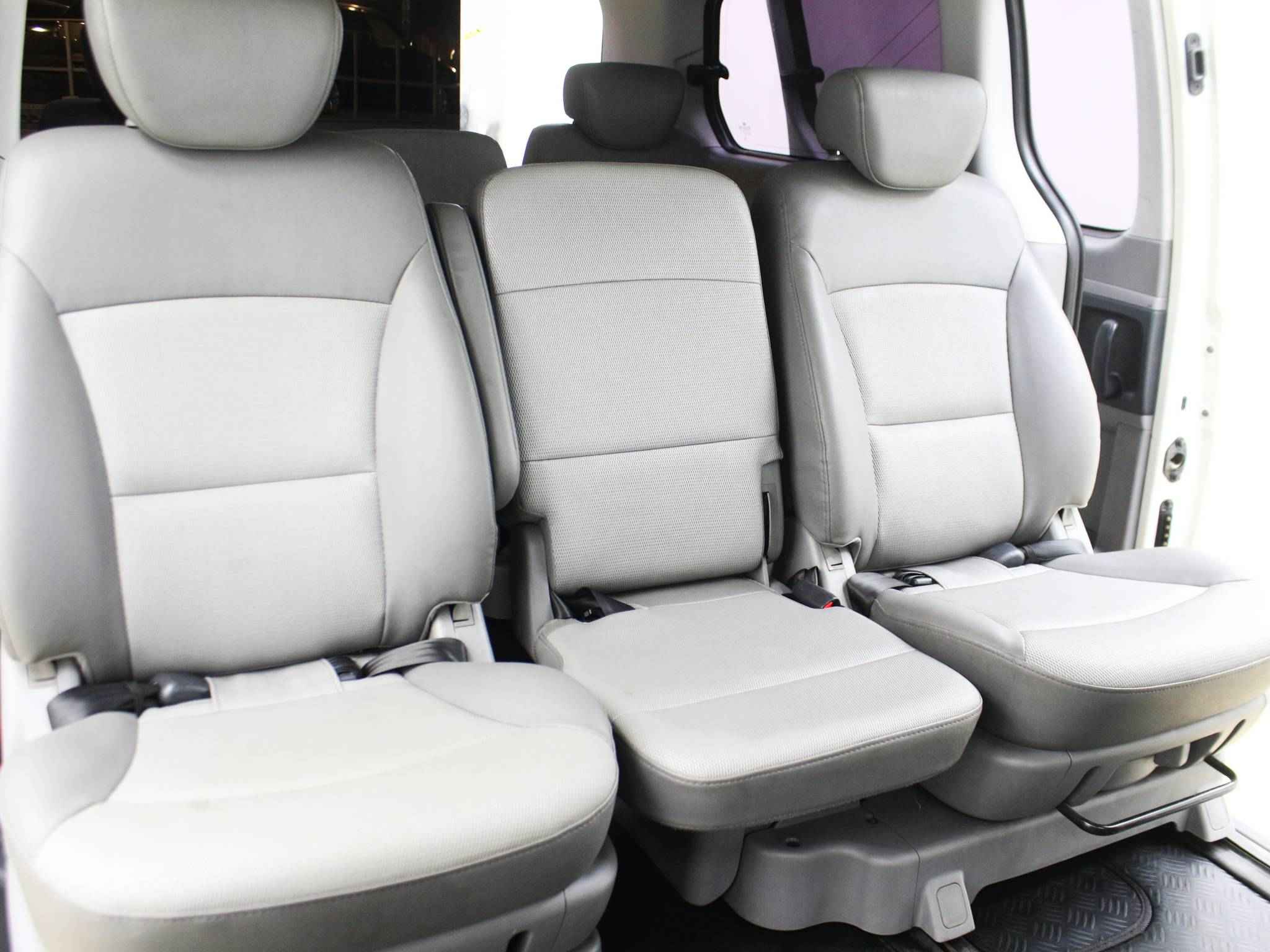 Hyundai Grand Starex, I