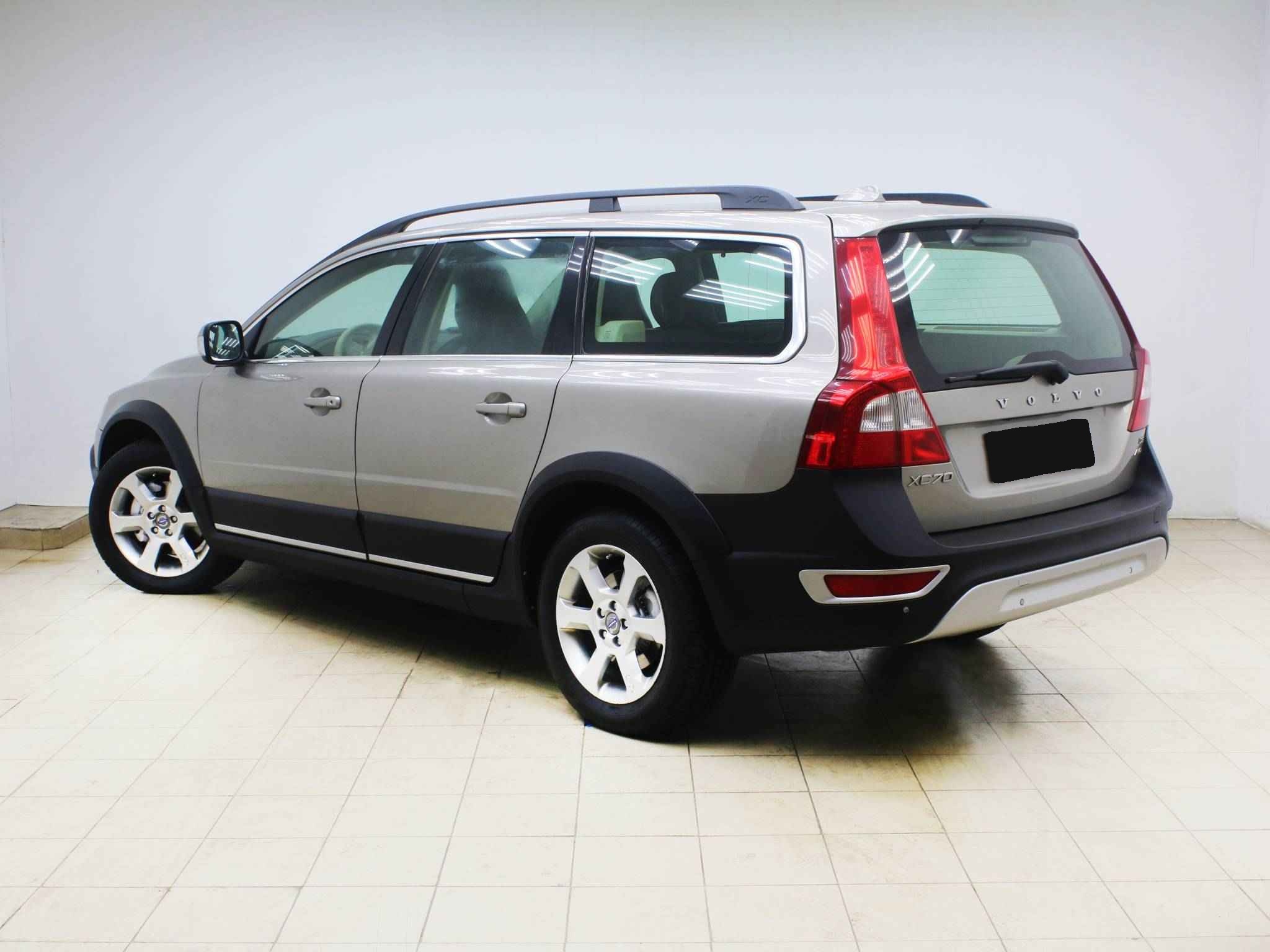 Volvo XC70, II