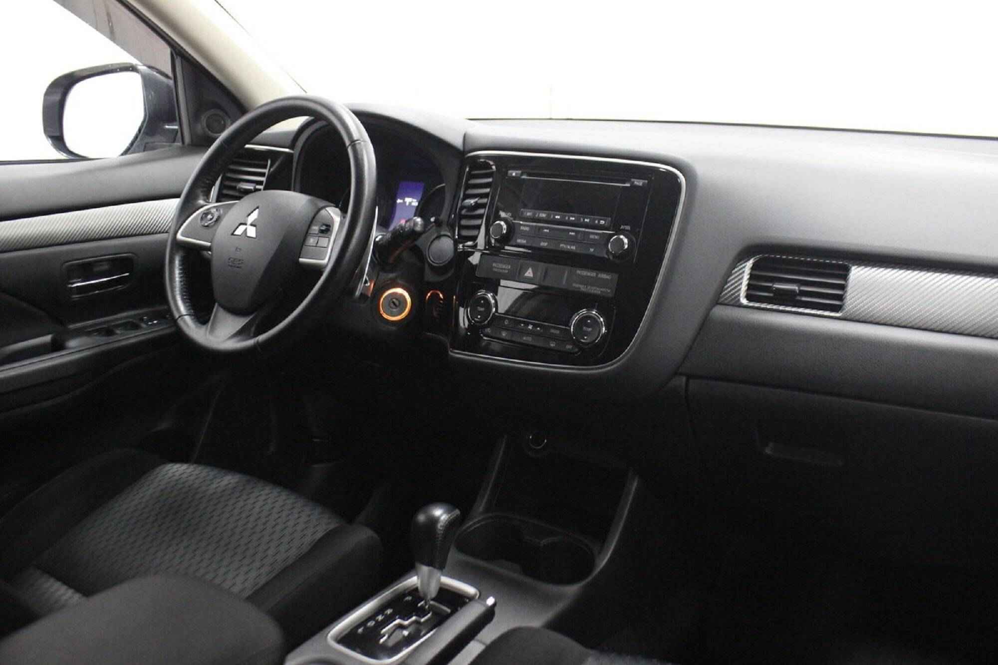 Mitsubishi Outlander, III