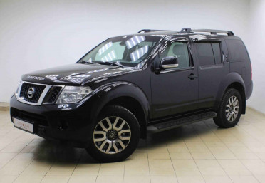 Nissan Pathfinder, III