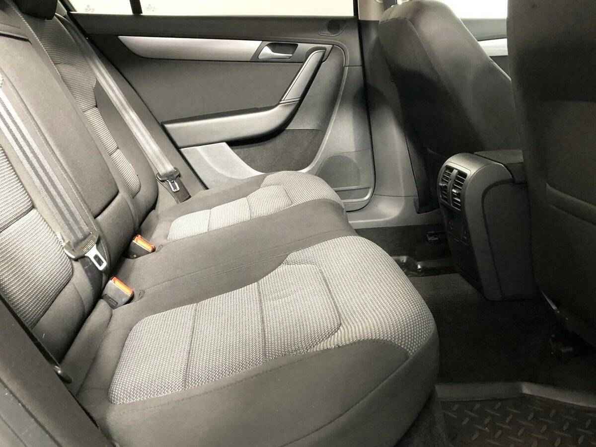 Volkswagen Passat, B7