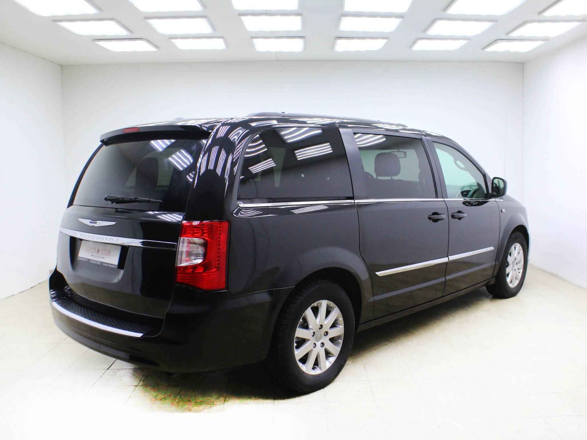 Chrysler Town & Country, V Рестайлинг