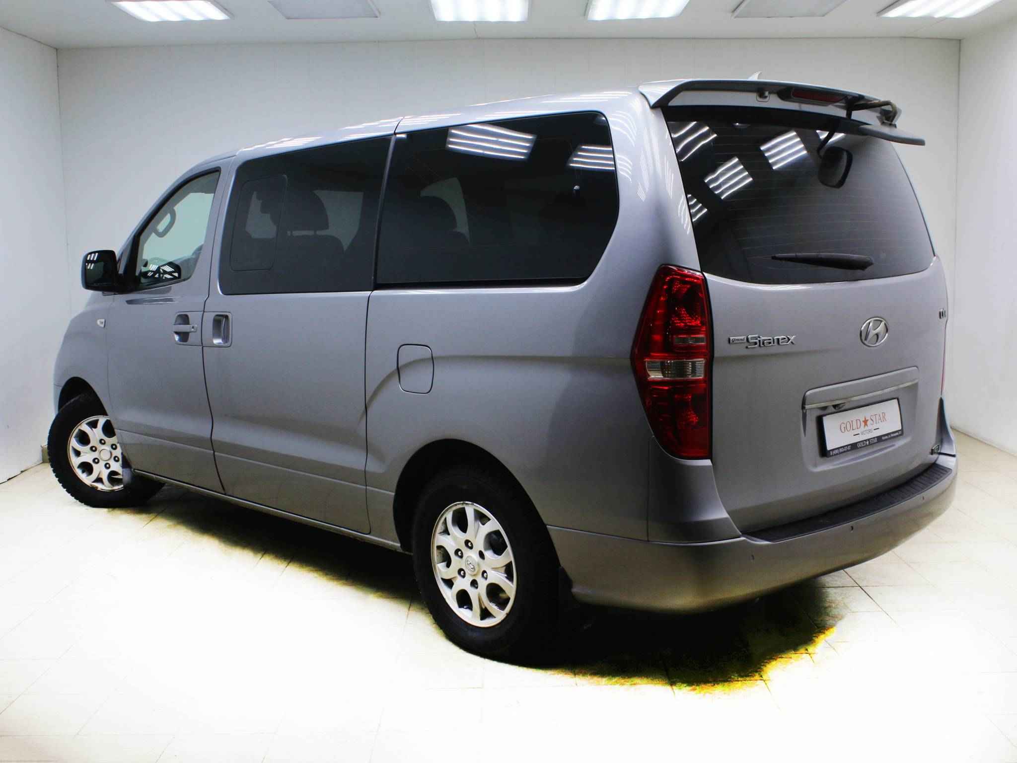 Hyundai Grand Starex, I