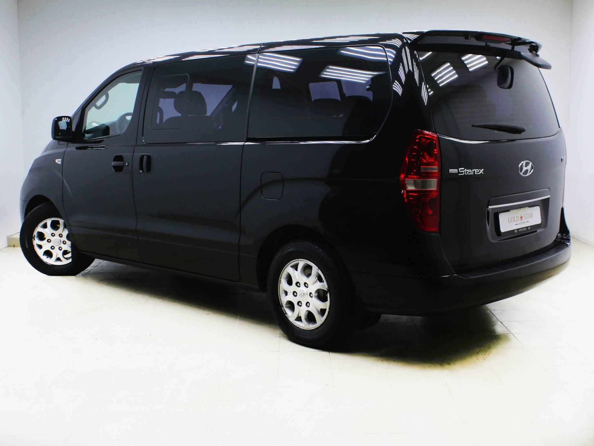 Hyundai Grand Starex, I