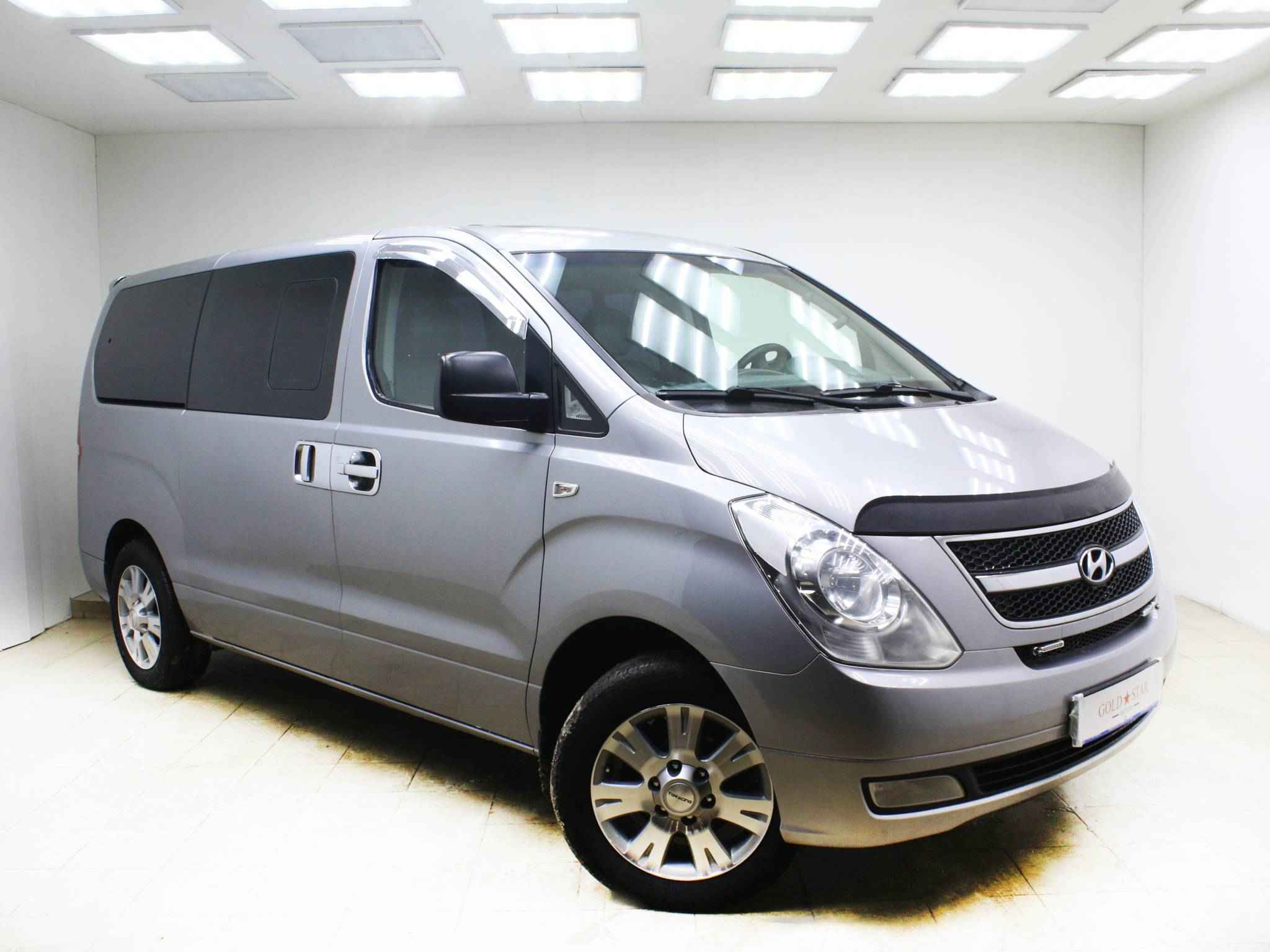 Hyundai Grand Starex, I