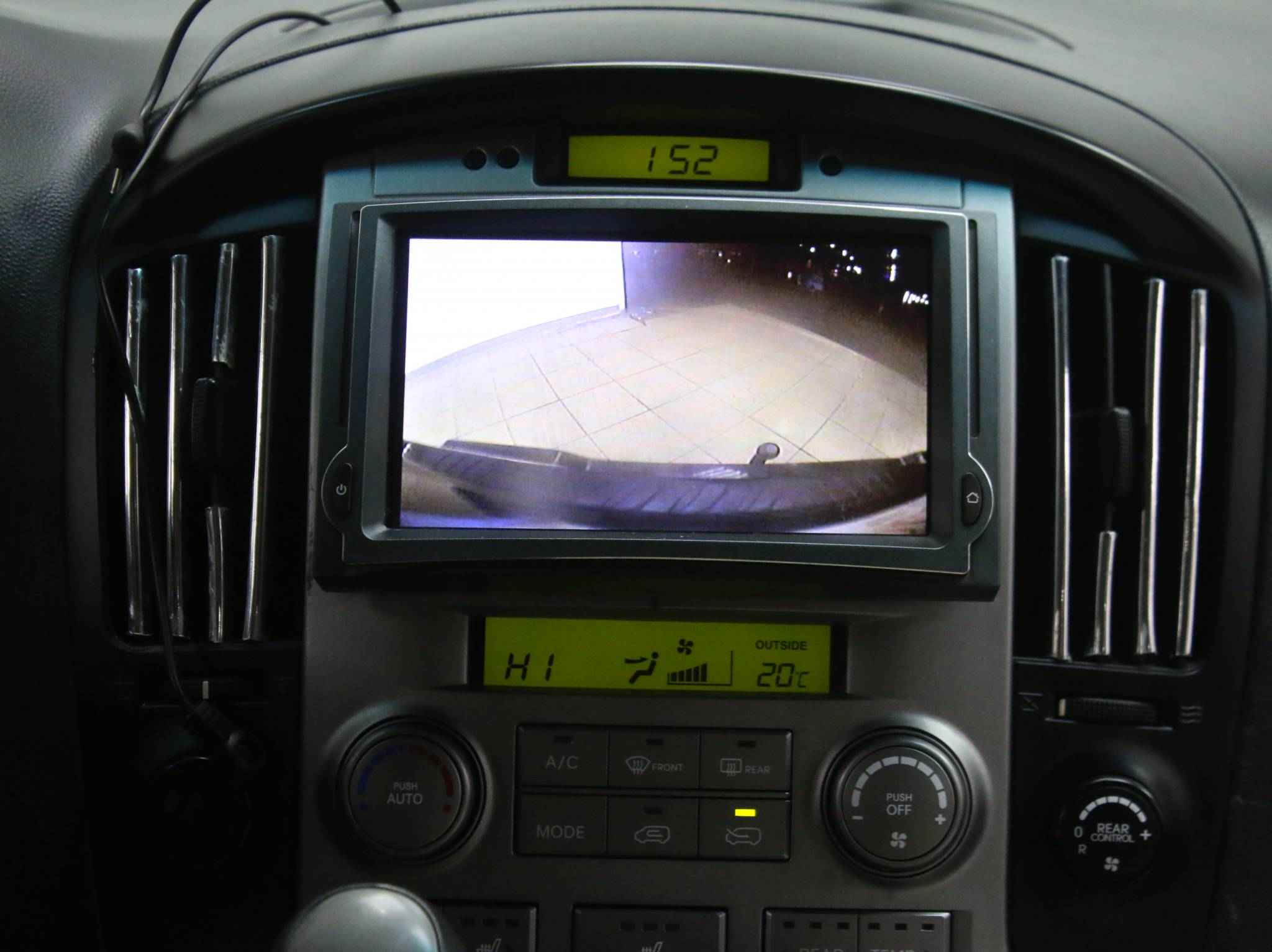 Hyundai Grand Starex, I