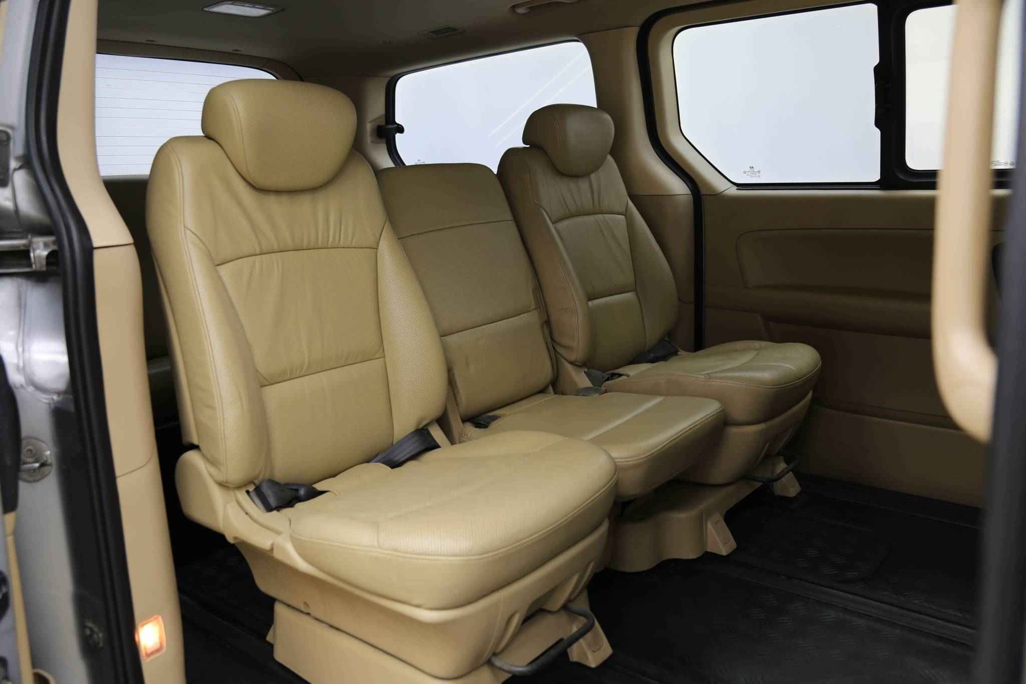 Hyundai Grand Starex, I