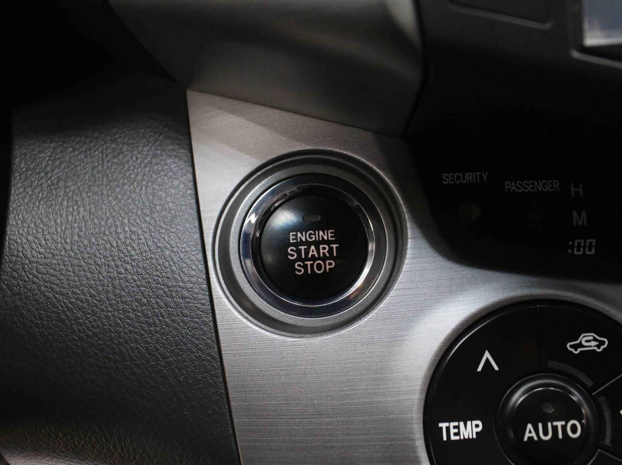 Toyota RAV4, III (XA30)