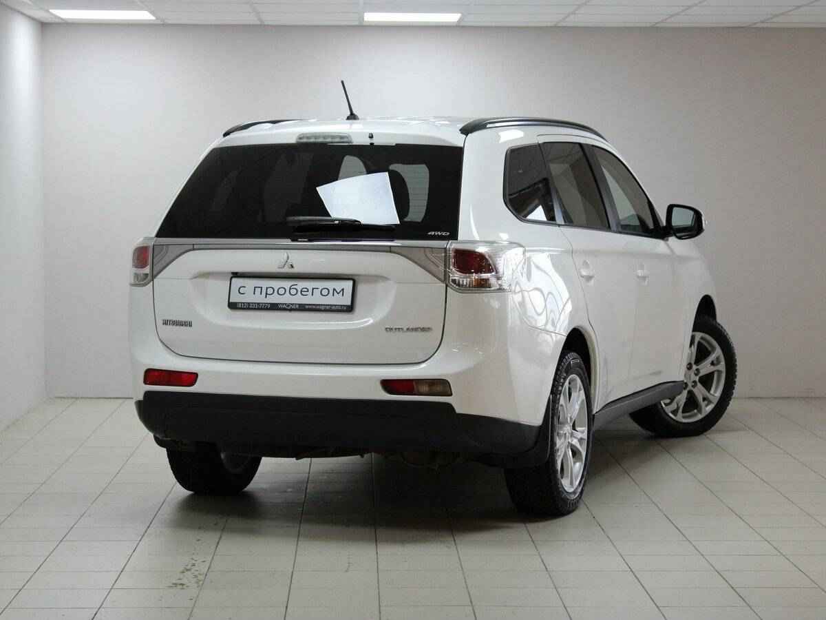 Mitsubishi Outlander, III