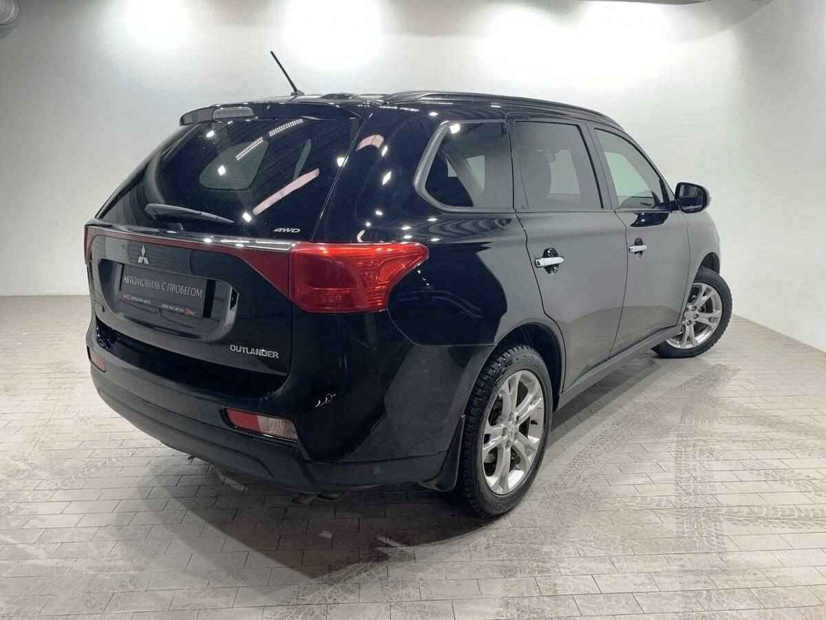 Mitsubishi Outlander, III