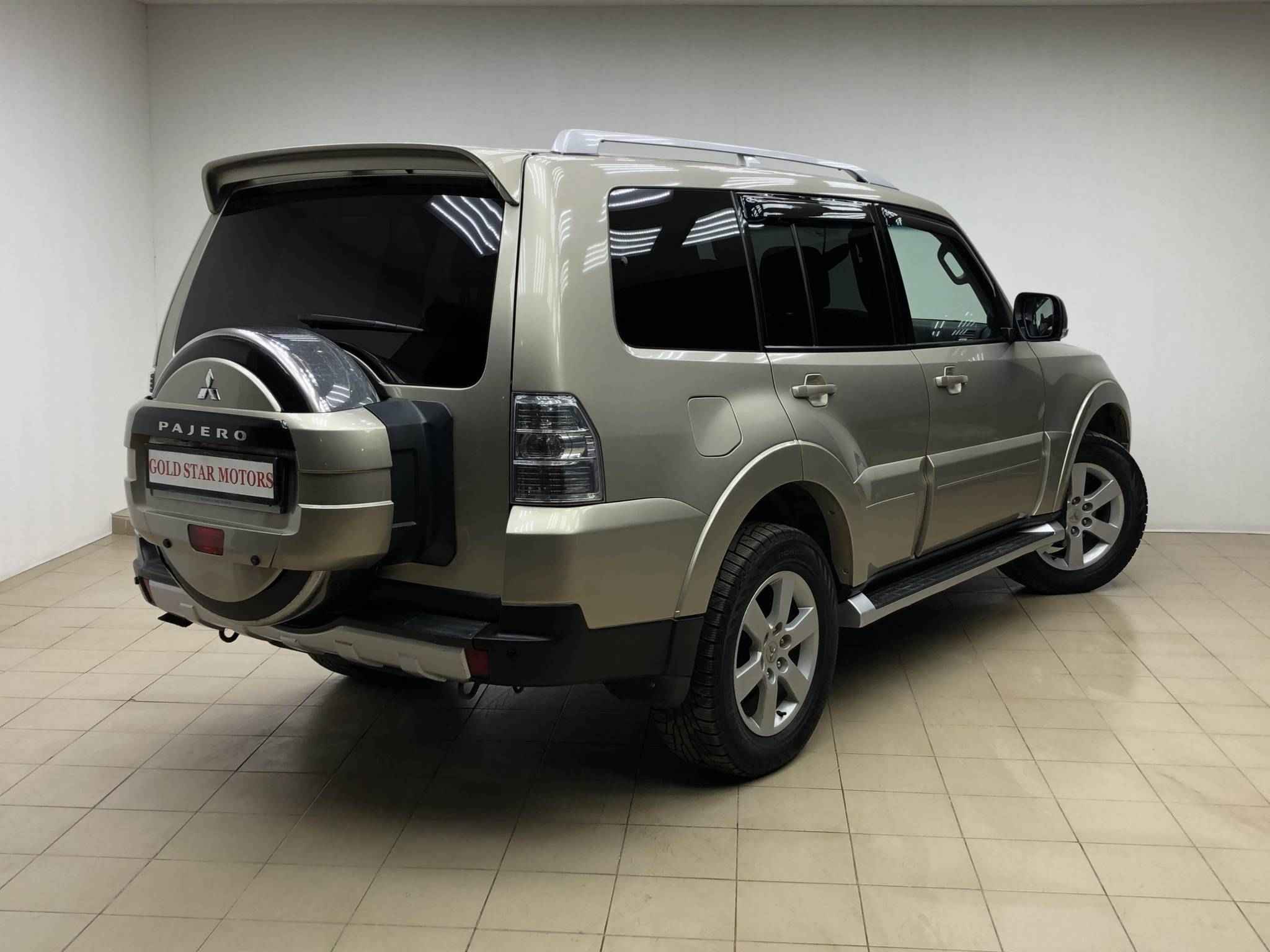 Mitsubishi Pajero, IV