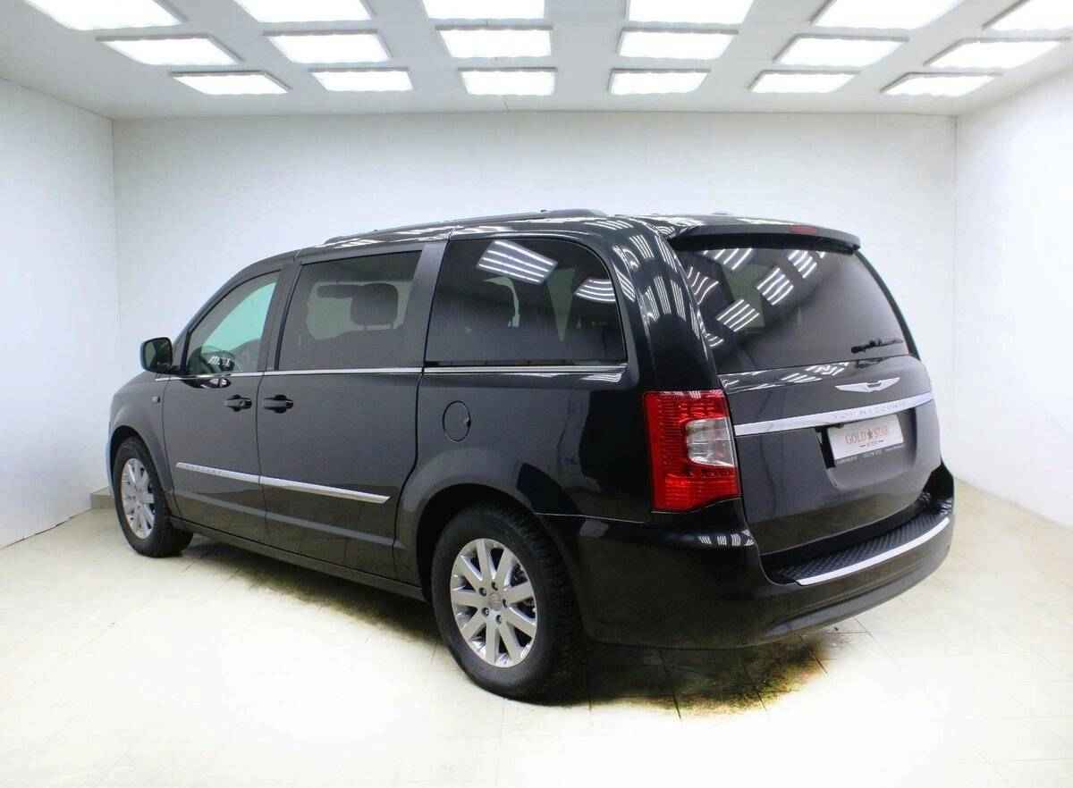 Chrysler Town & Country, V Рестайлинг