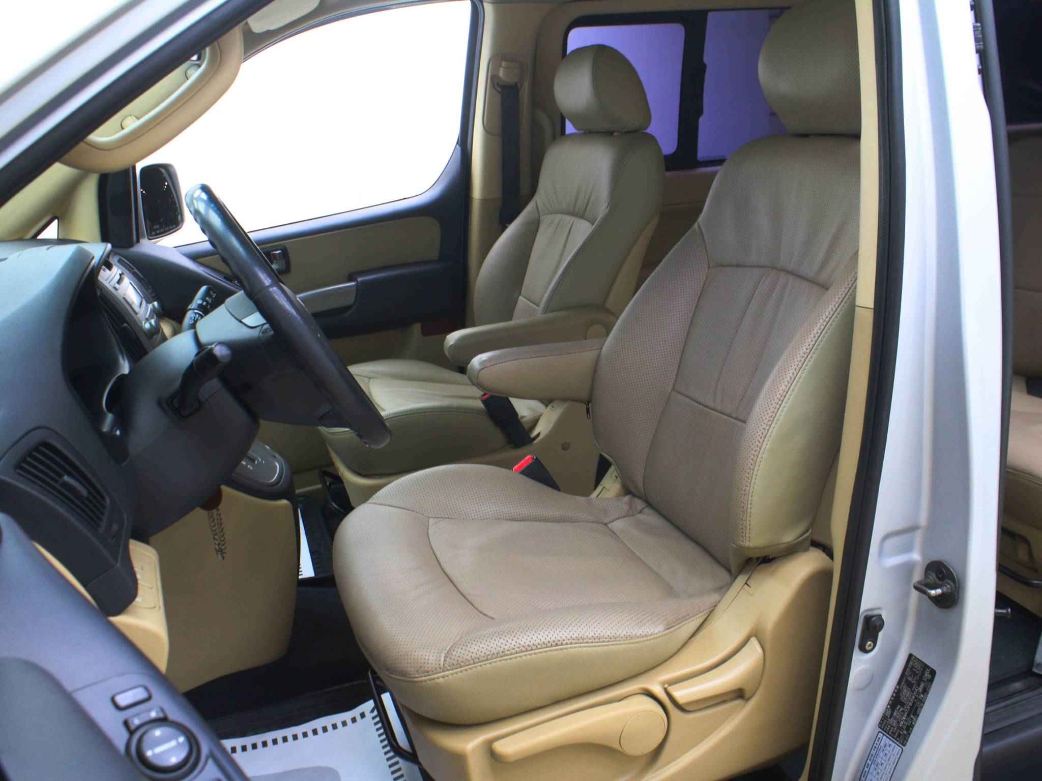 Hyundai Grand Starex, I