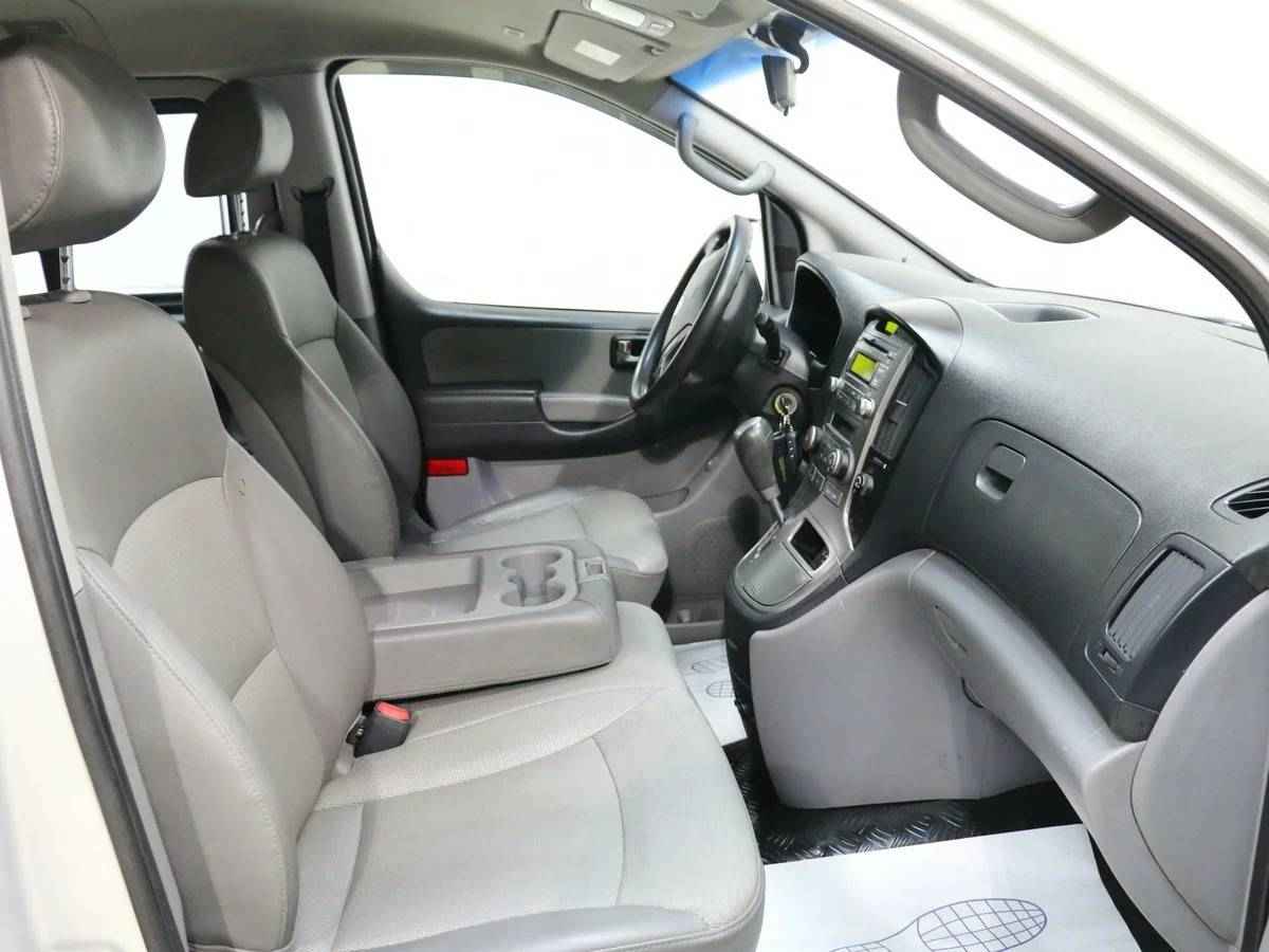 Hyundai Grand Starex, I