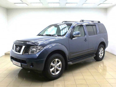 Nissan Pathfinder, III